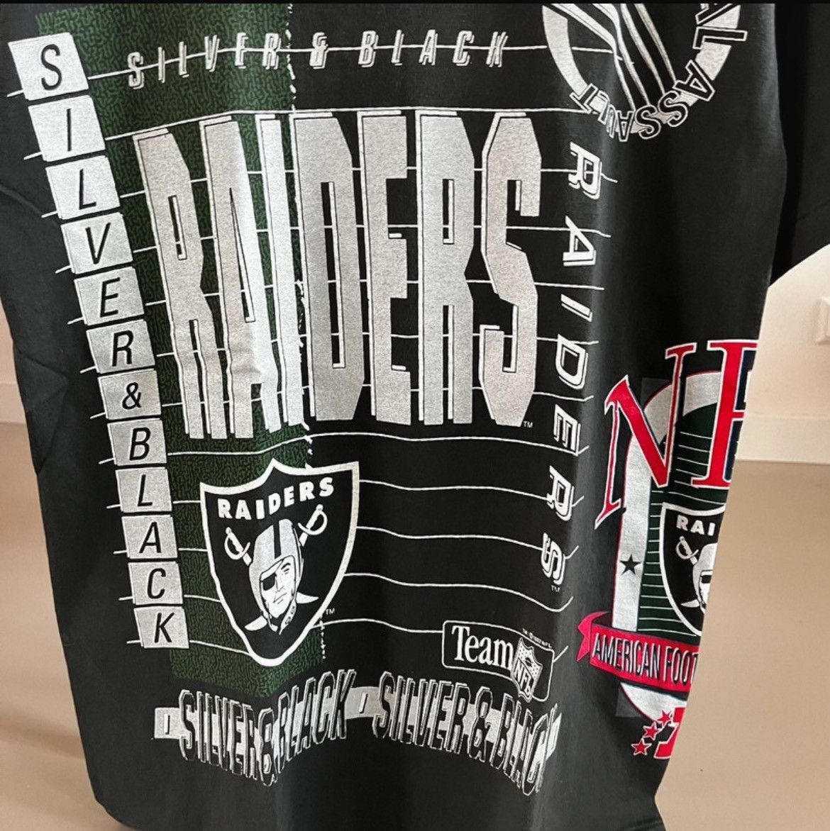 NFL × Salem Sportswear × Vintage Vintage Los Angeles Raiders NFL Salem Sportswear Tee Size US M / EU 48-50 / 2 - 6 Thumbnail