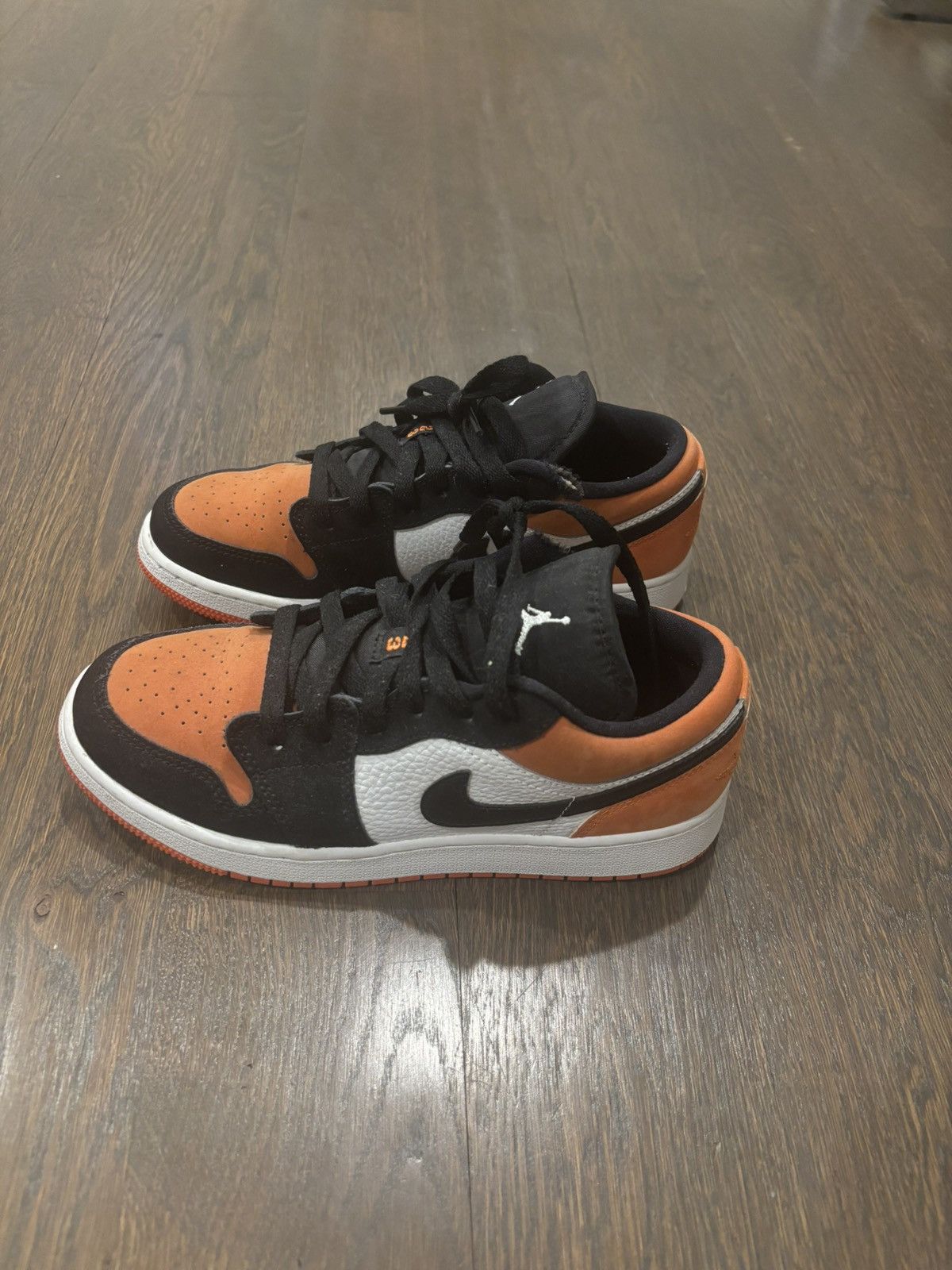 Jordan Brand Jordan 1s Shattered Backboards Size US 6 / IT 36 - 2 Thumbnail