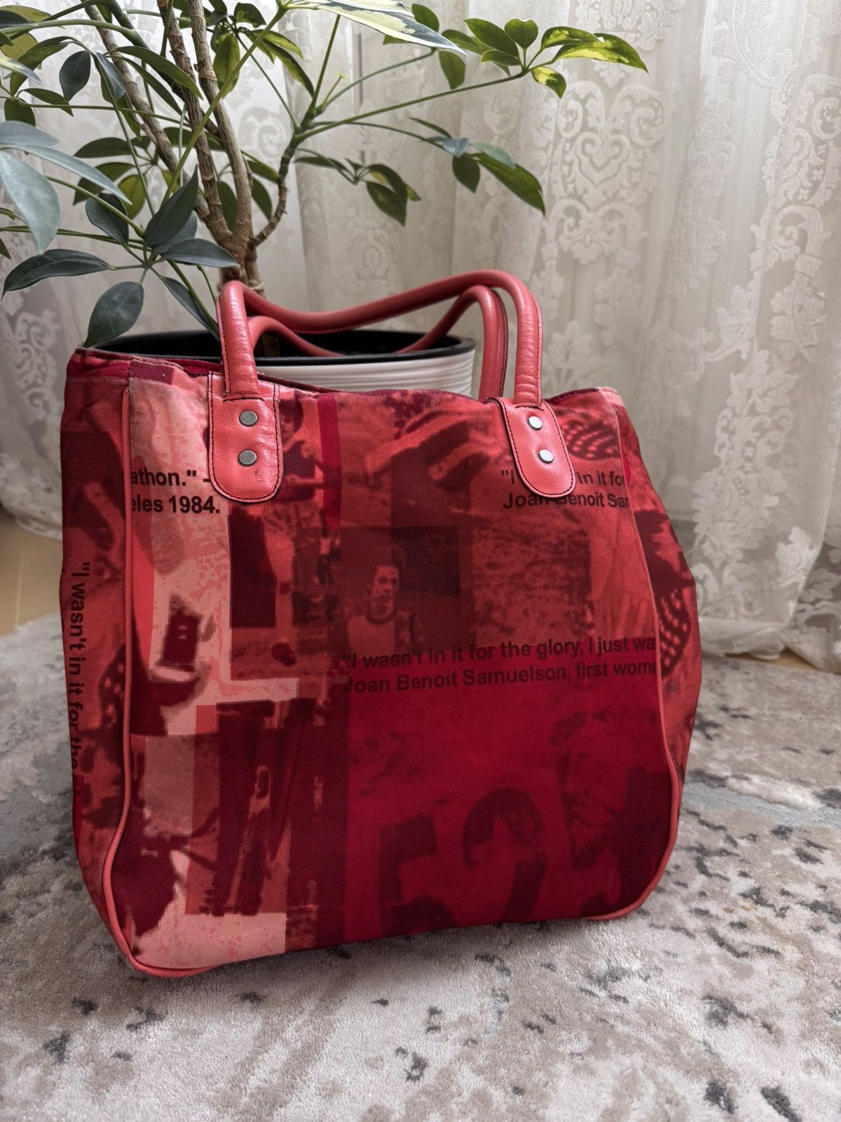 Nike Vintage Nike Bag Red Art Print Limited Canvas Shoulder Bag Size ONE SIZE - 11 Thumbnail