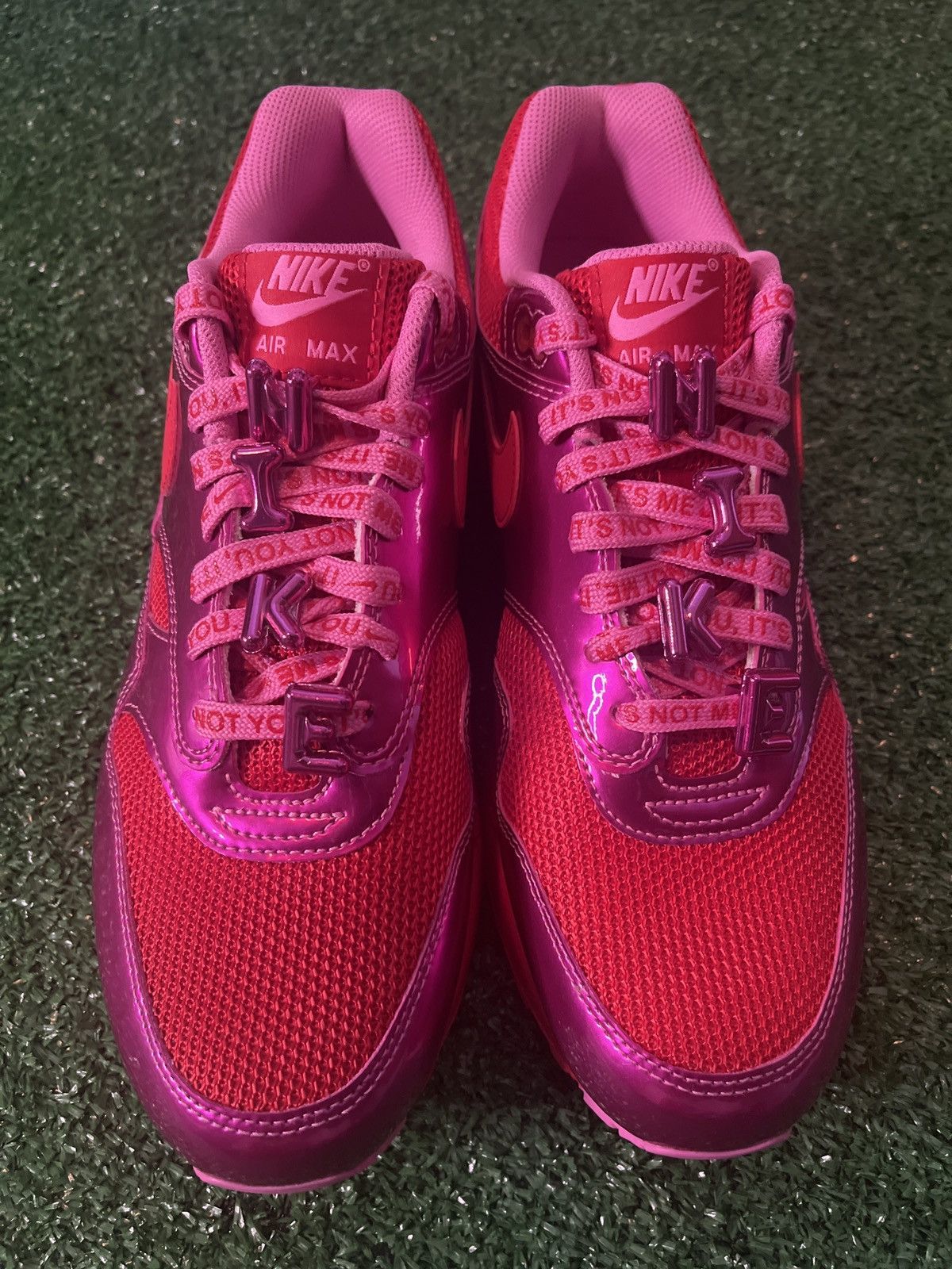 Nike Nike Air Max 1 PRM Valentine’s Day Size US 10 / EU 43 - 2 Thumbnail