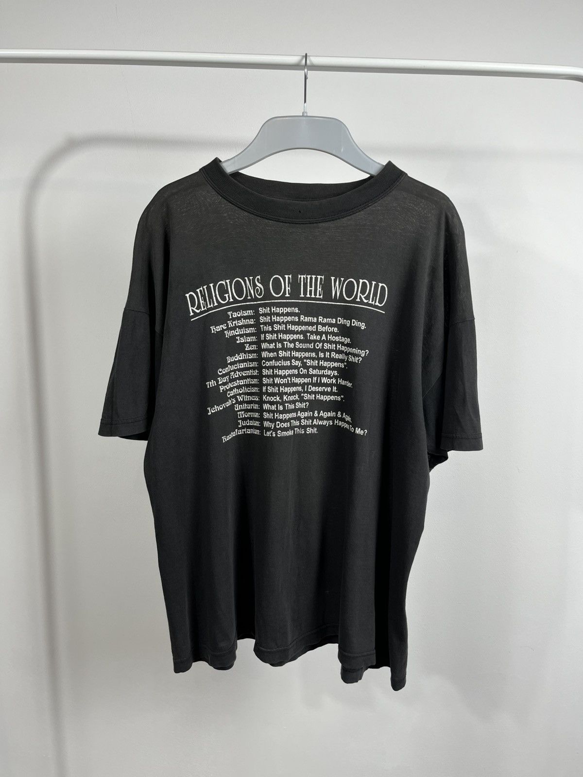 Vintage Vintage Religions of the World Parody Funny Satire T Shirt Size US L / EU 52-54 / 3 - 1 Thumbnail