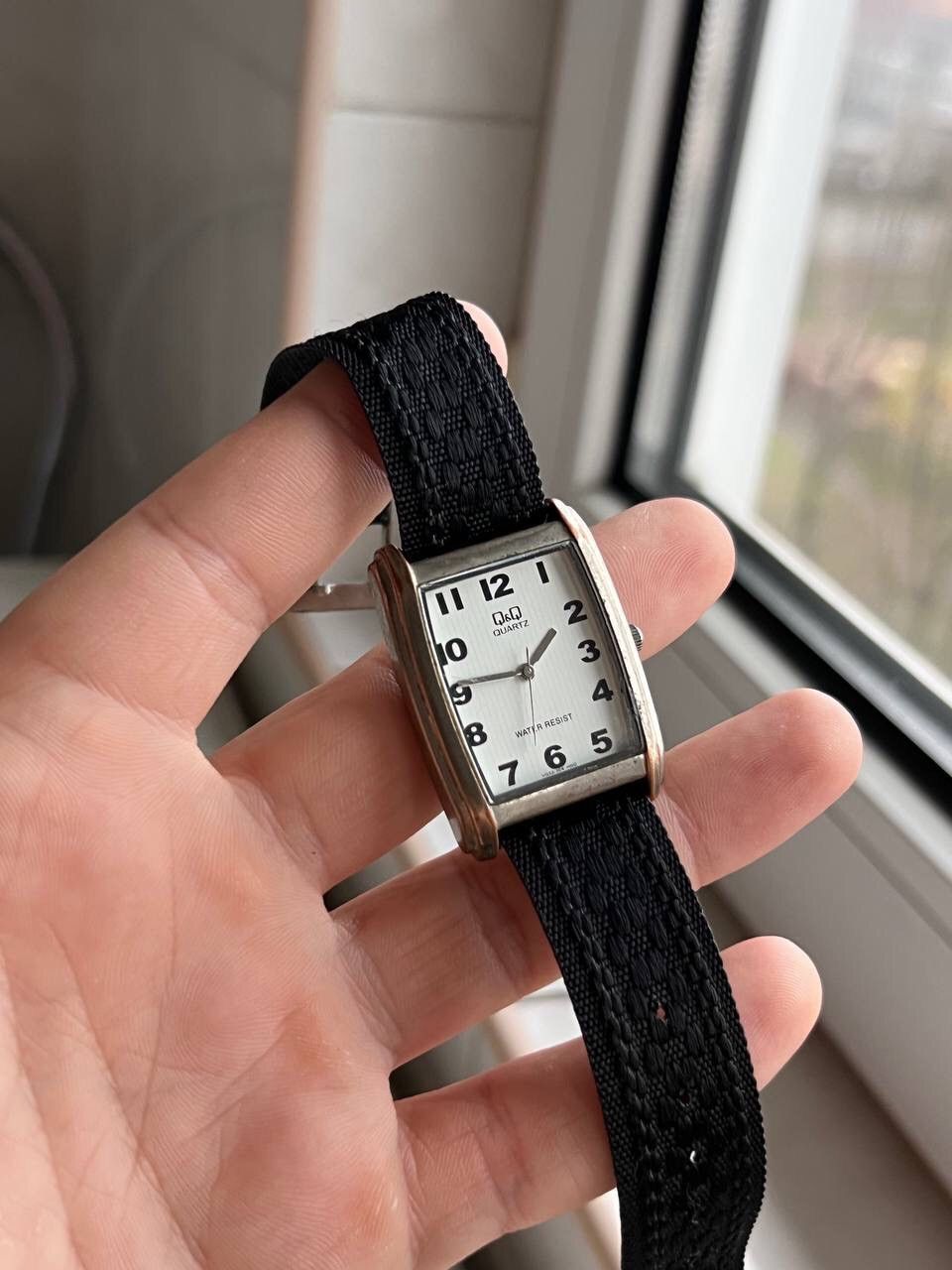 Japanese Brand × Vintage Vintage Japanese style futuristic Watch Q&Q y2k tank watch Size ONE SIZE - 8 Thumbnail