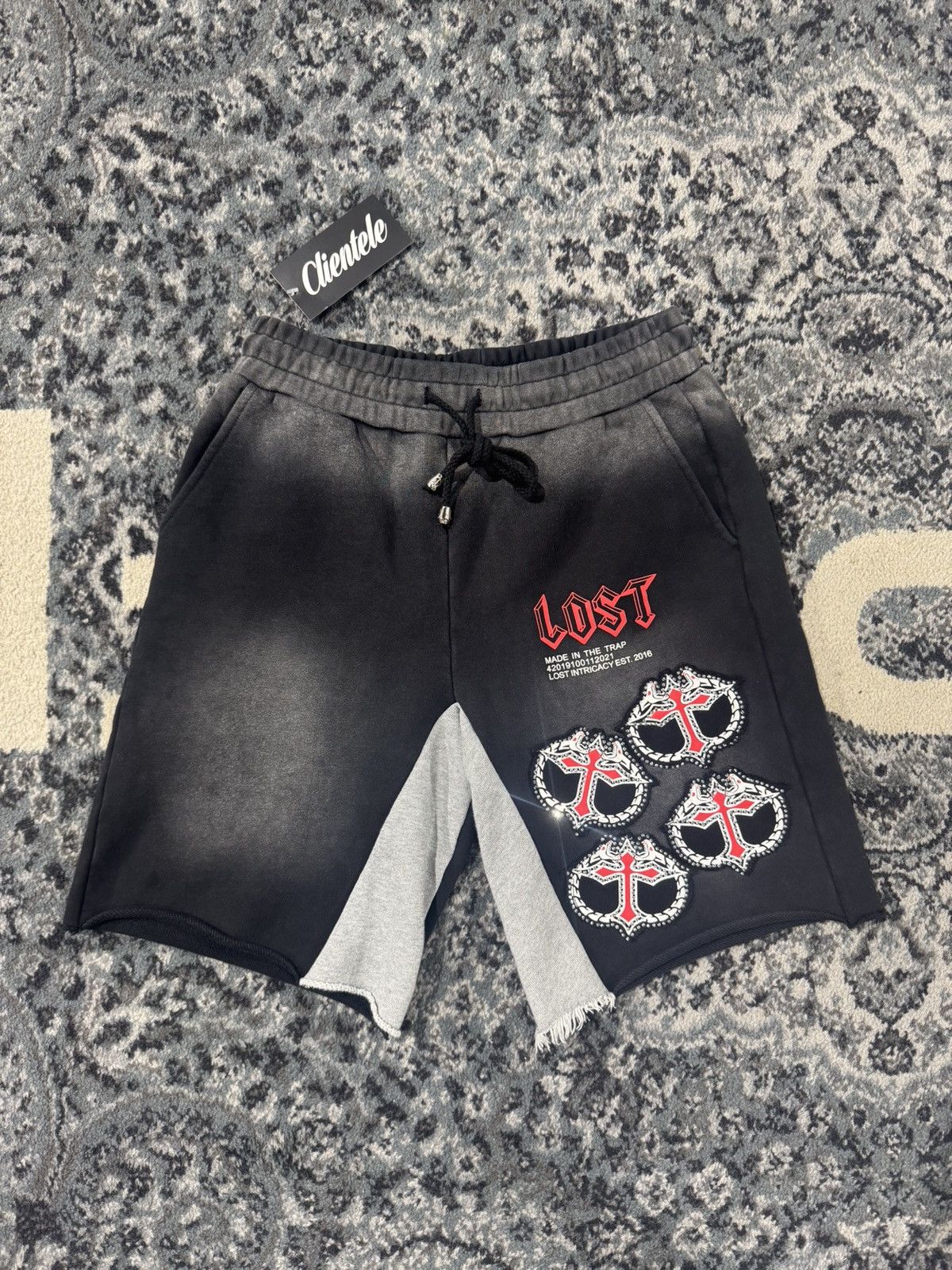 LOST INTRICACY Lost Intricacy Rhinestone Mitt Shorts Size US 31 - 1 Thumbnail