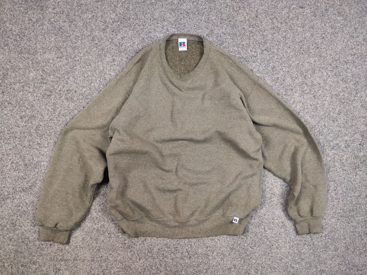 Russell Athletic Vintage 90's Russell Athletic crewneck Blank Sweatshirt Size US L / EU 52-54 / 3 - 11 Thumbnail