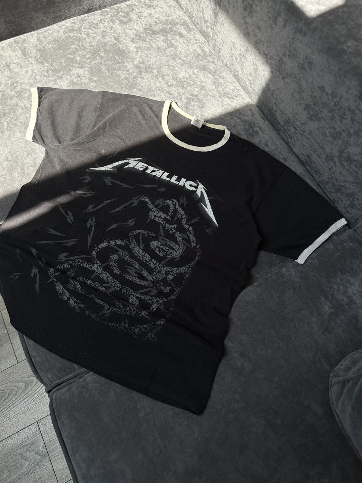 Band Tees Vintage Metallica Full Print Tee Size US XL / EU 56 / 4 - 2 Thumbnail