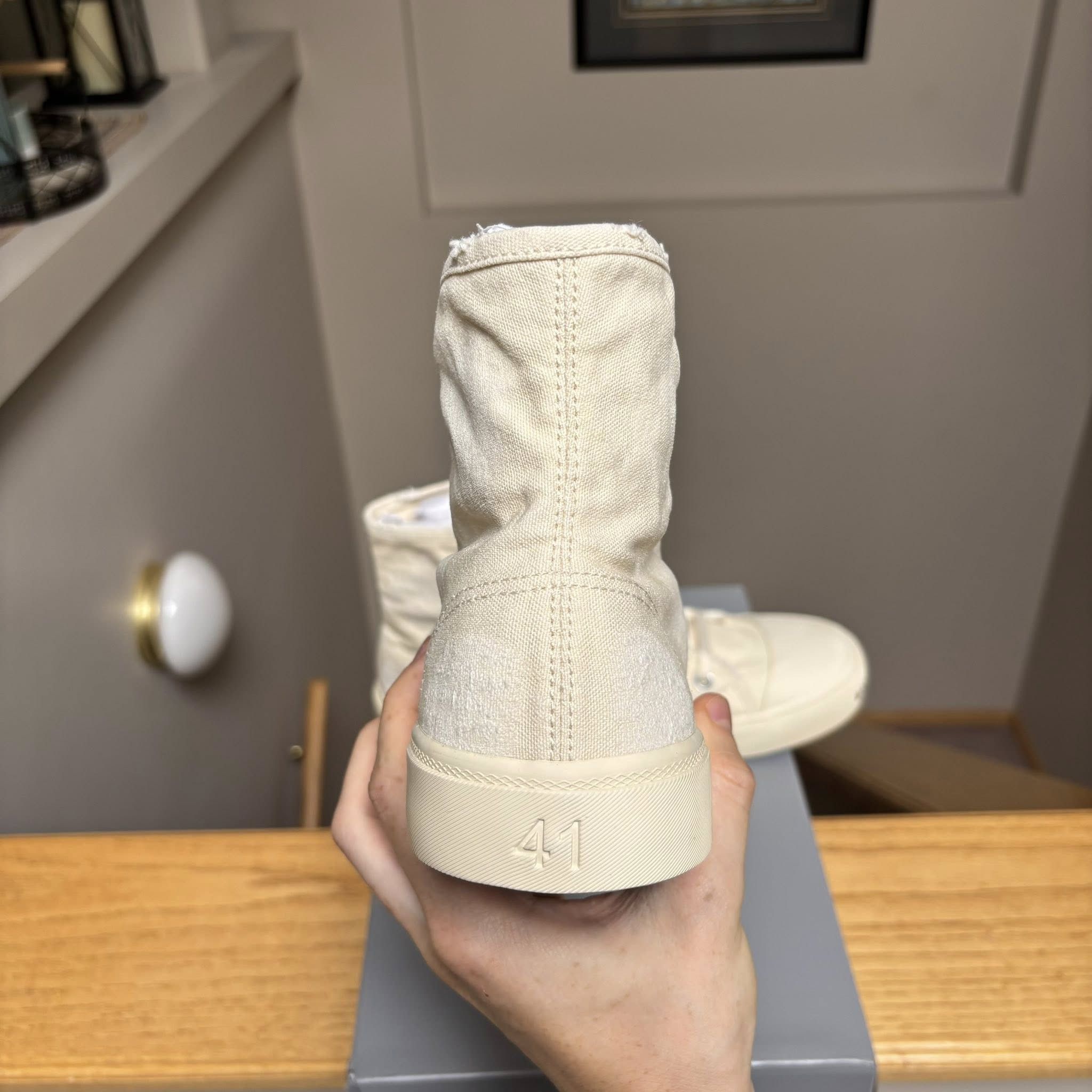 Balenciaga Balenciaga White Paris Distressed High Top Sneakers Size US 6 / EU 39 - 4 Thumbnail