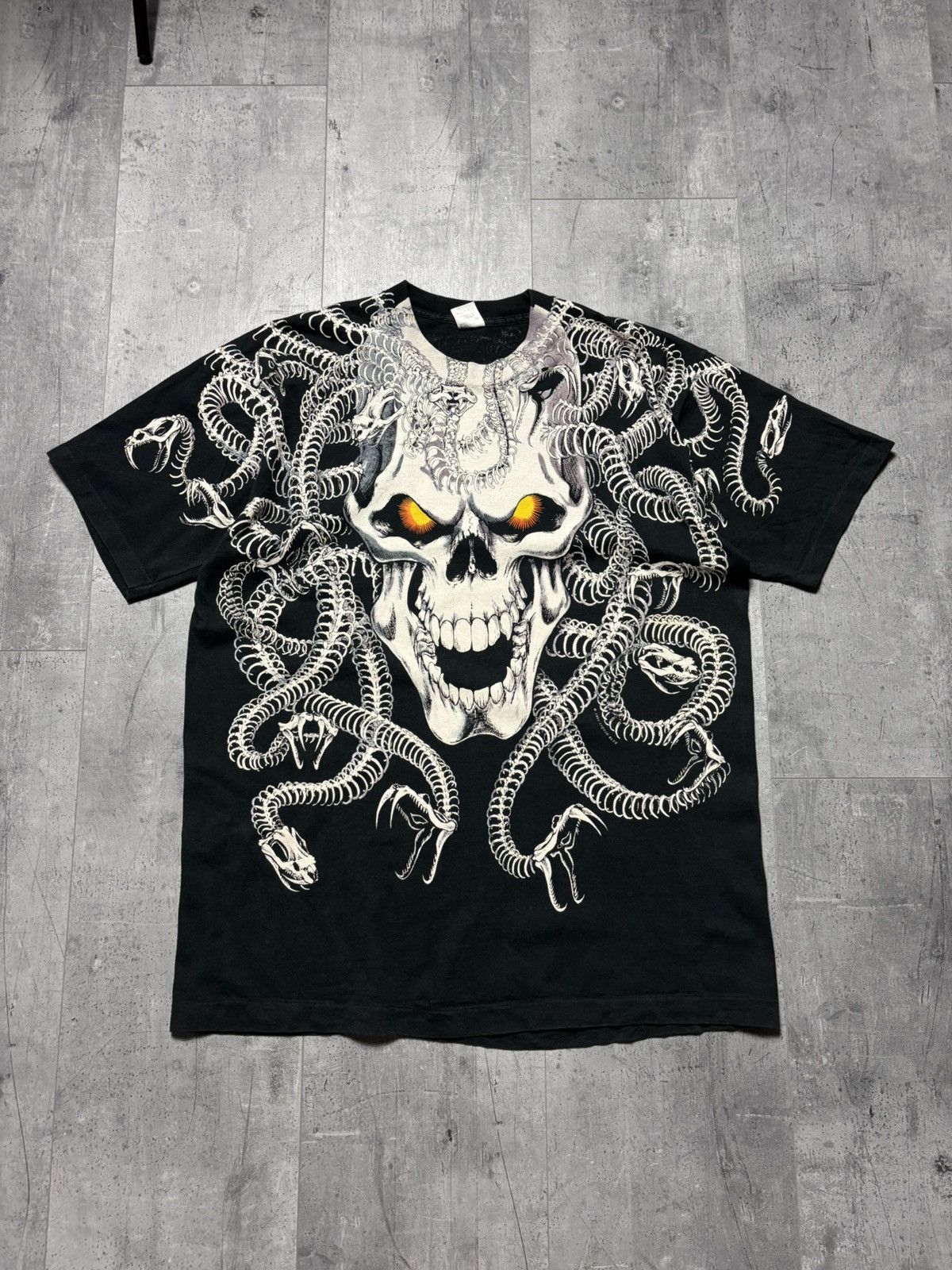 Liquid Blue Vintage 1993 Liquid Blue Medusa All Over Print T-shirt Size US XL / EU 56 / 4 - 9 Thumbnail
