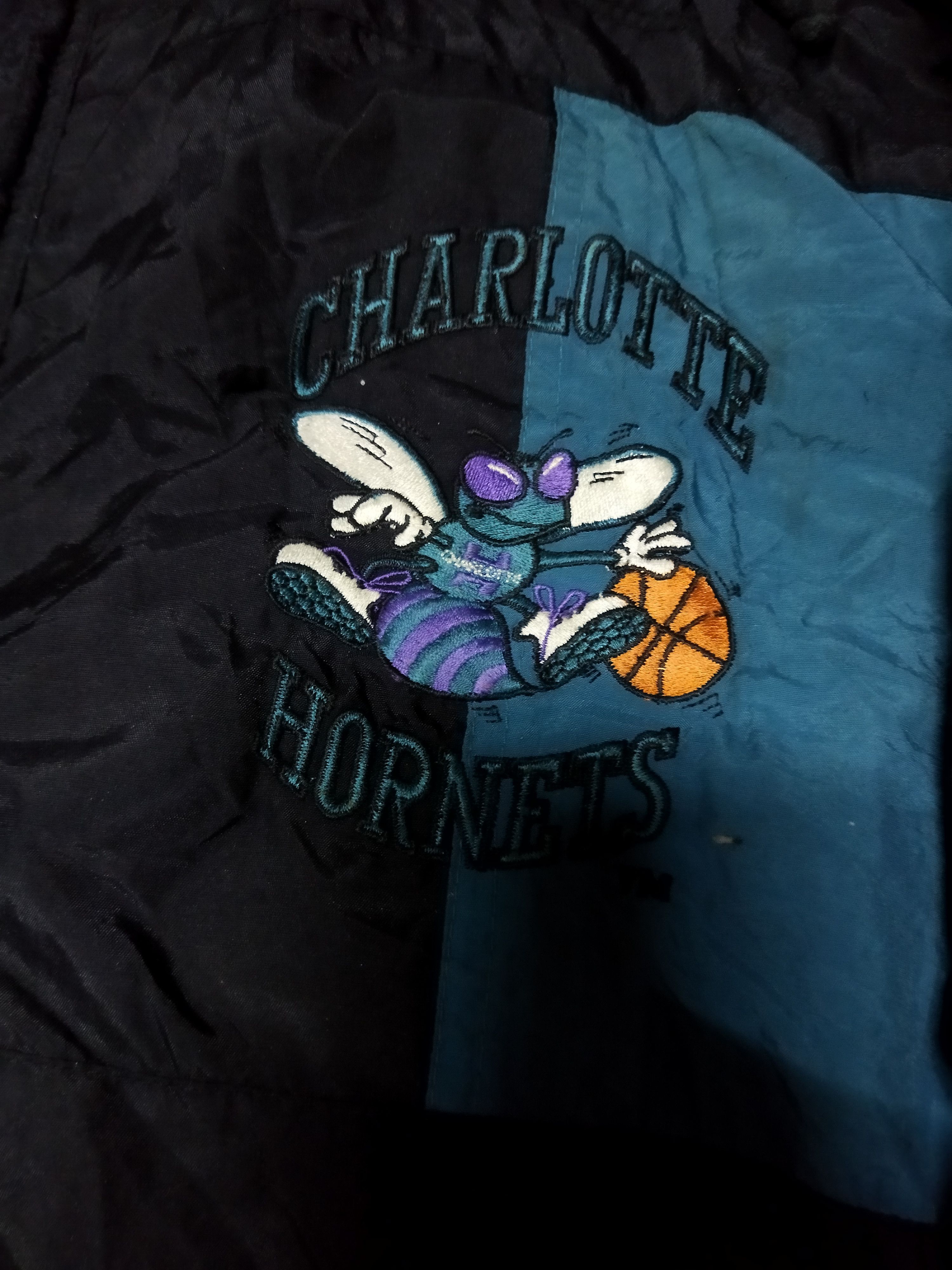 NBA × Vintage Vintage Charlotte Hornets Jacket Size US XXL / EU 58 / 5 - 4 Thumbnail