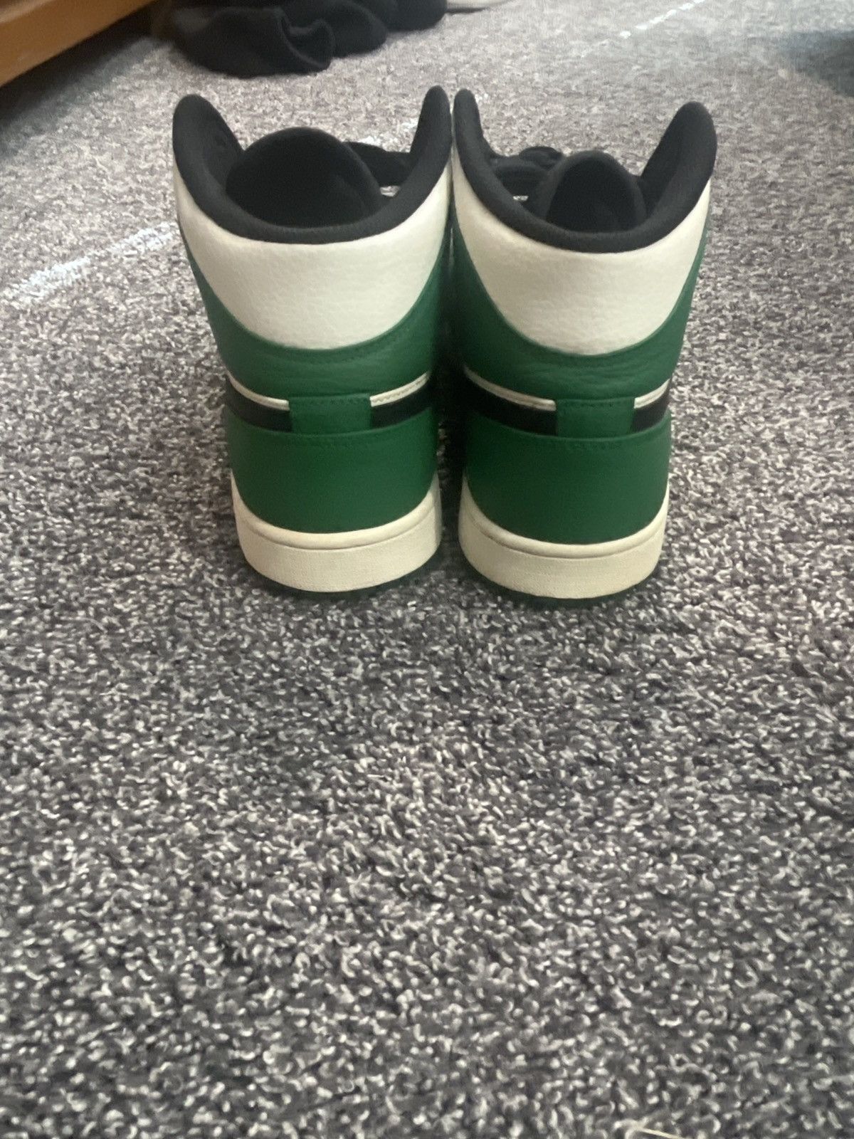 Jordan Brand Air Jordan 1 pine green Size US 10 / EU 43 - 4 Thumbnail