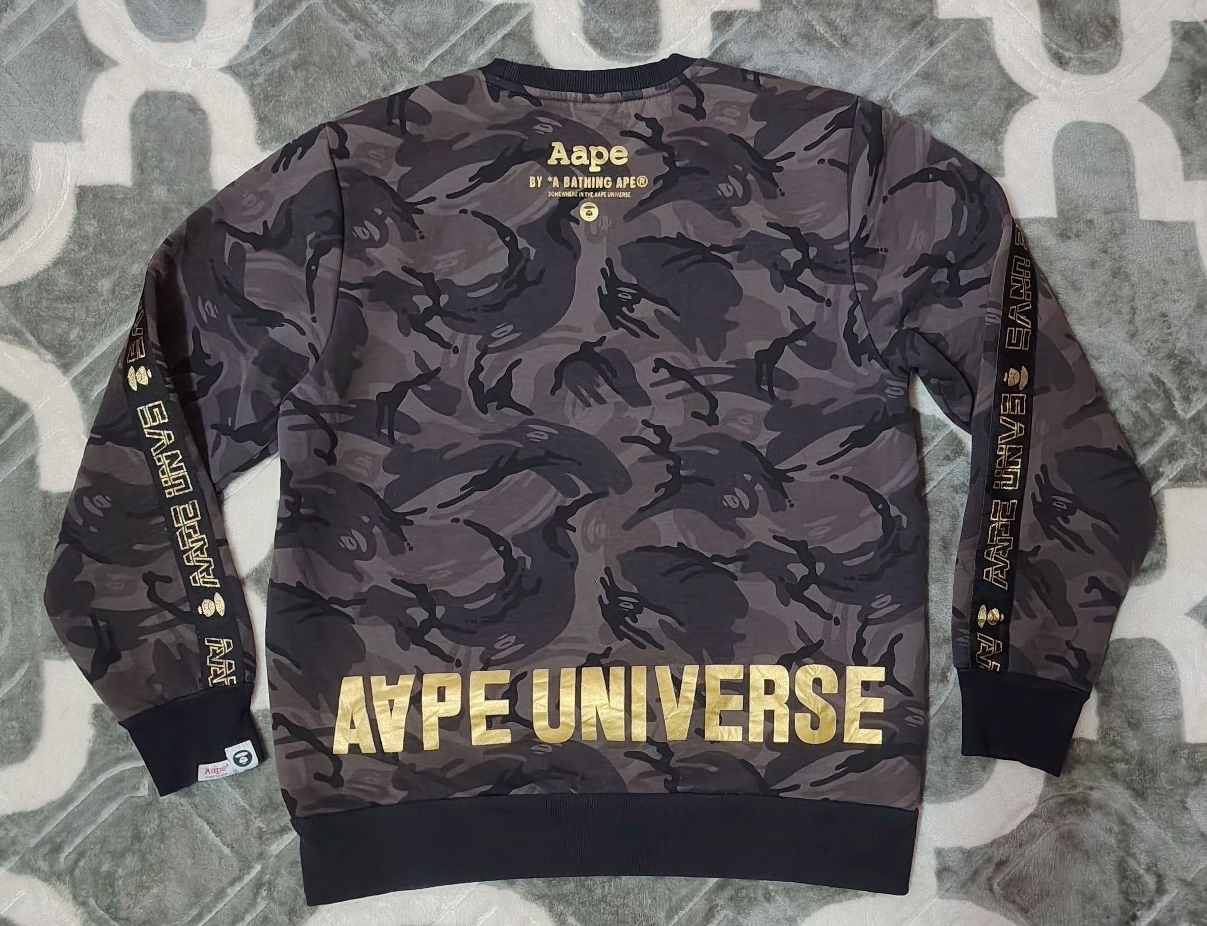 Aape AAPE By A Bathing Ape 2018 CNY Universe Camo Sweatshirt Size US XL / EU 56 / 4 - 9 Thumbnail