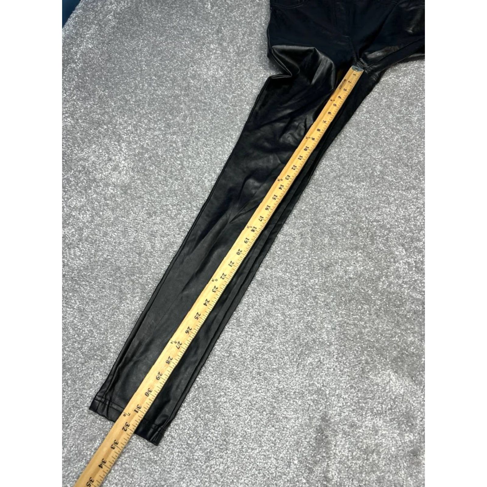 Aritzia Wilfred Free Charm Pants Womens 4 Black Leather High Rise Skinny Leg Pants Size 27" / US 4 / IT 40 - 3 Thumbnail