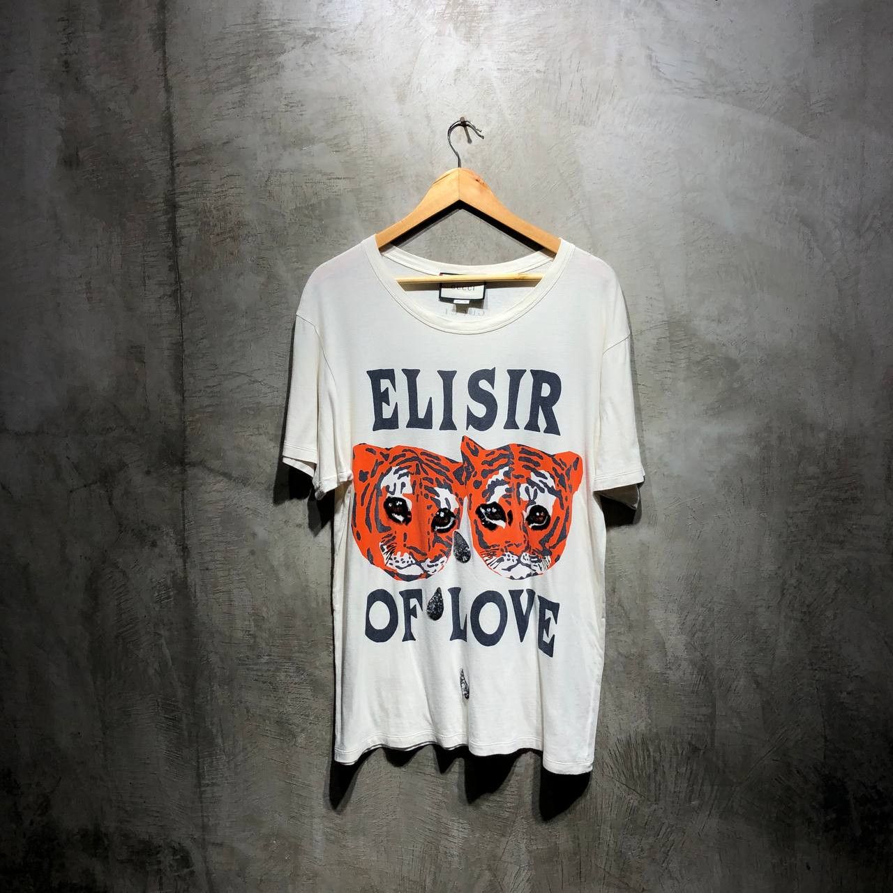 Gucci Elisir of Love tiger tee