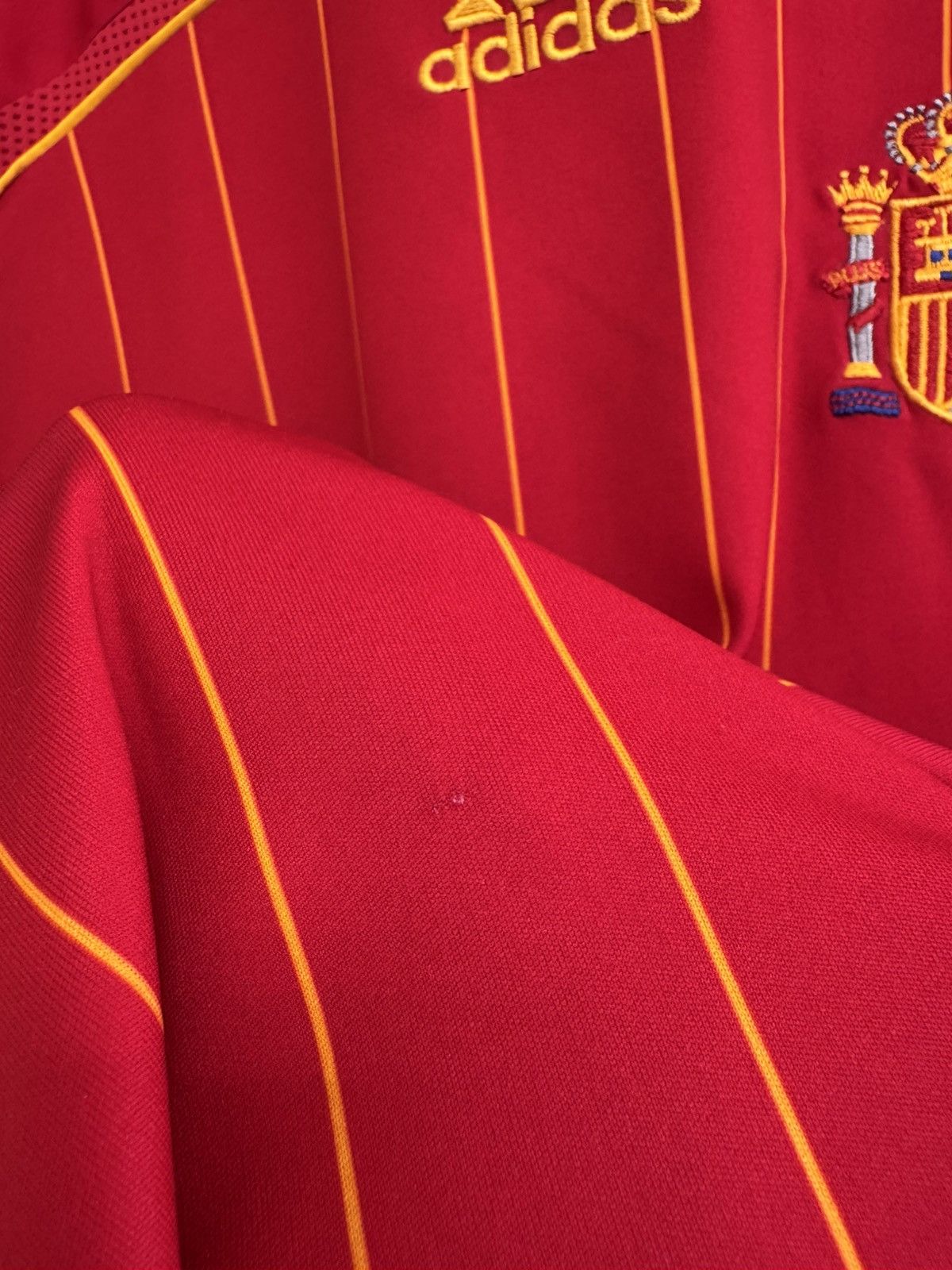 Adidas Vintage Spain 2006-2007 Home Soccer Jersey Football Shirt Size US S / EU 44-46 / 1 - 11 Thumbnail