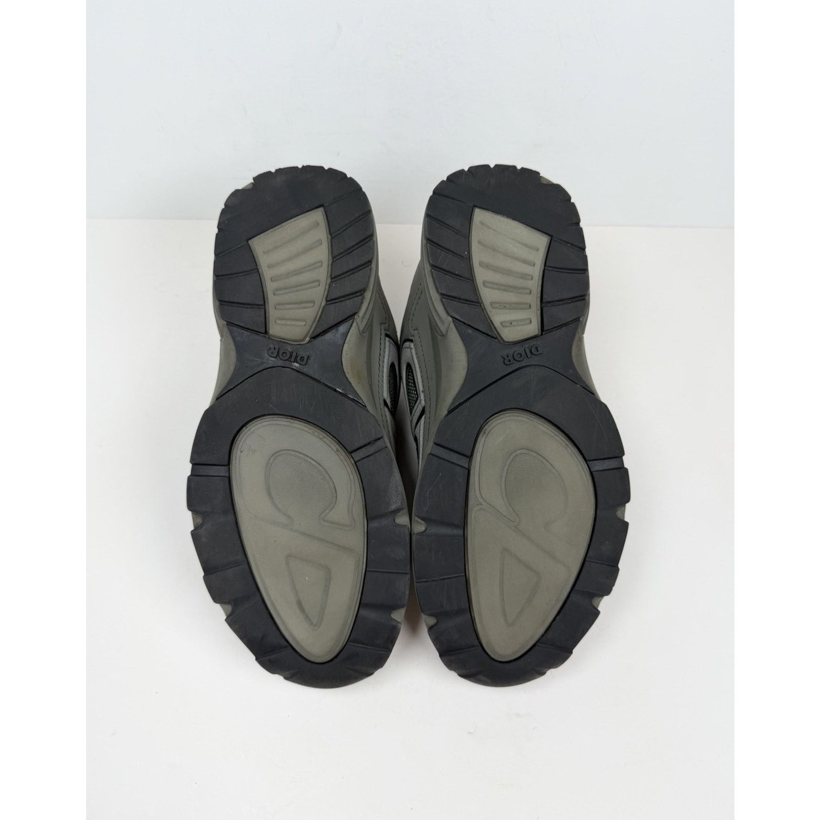 Dior Size 41EU/8US - Dior B30 Reflective Olive Sneakers Size US 8 / EU 41 - 7 Thumbnail