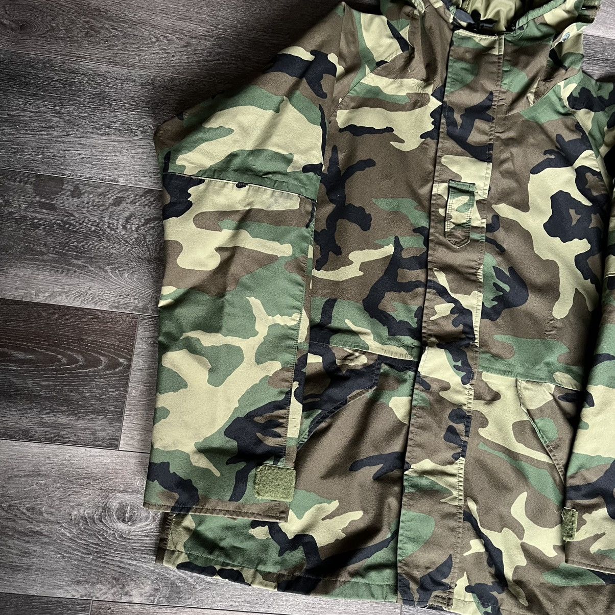 Vintage Vintage 1990s US Military Army Cold Weather Camo Print Parka Size US M / EU 48-50 / 2 - 3 Thumbnail