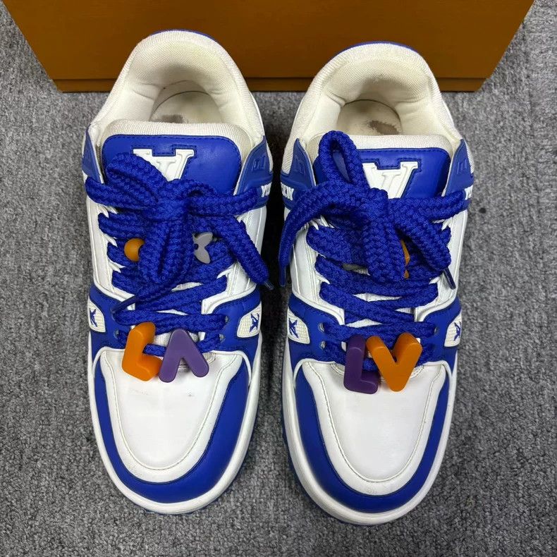 Louis Vuitton Louis Vuitton White and blue small fat Ding lace-up low-to Size US 8 / EU 41 - 3 Thumbnail
