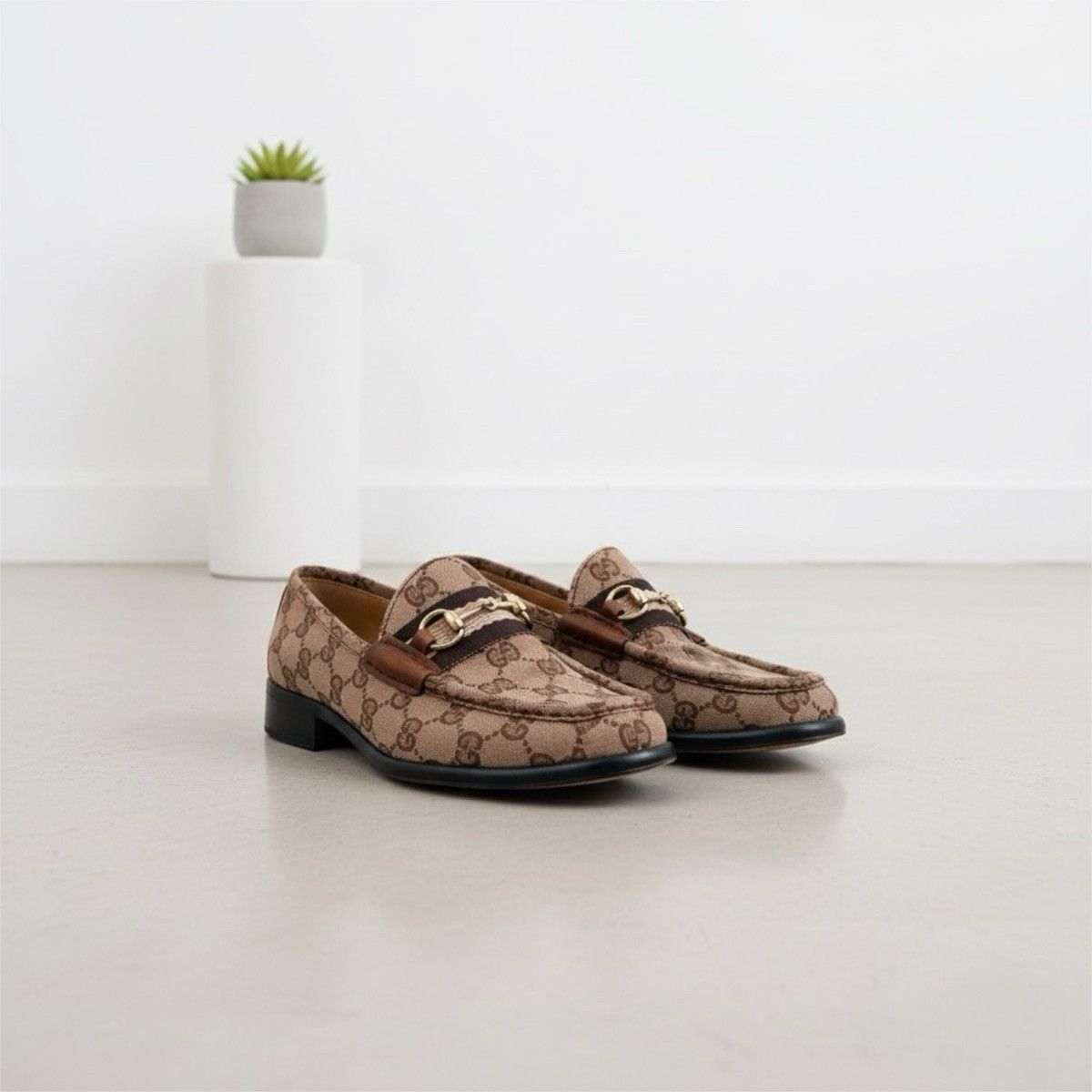 Gucci Vintage Beige Gucci Horsebit Loafers (US 5) Size US 5 / IT 35 - 1 Thumbnail