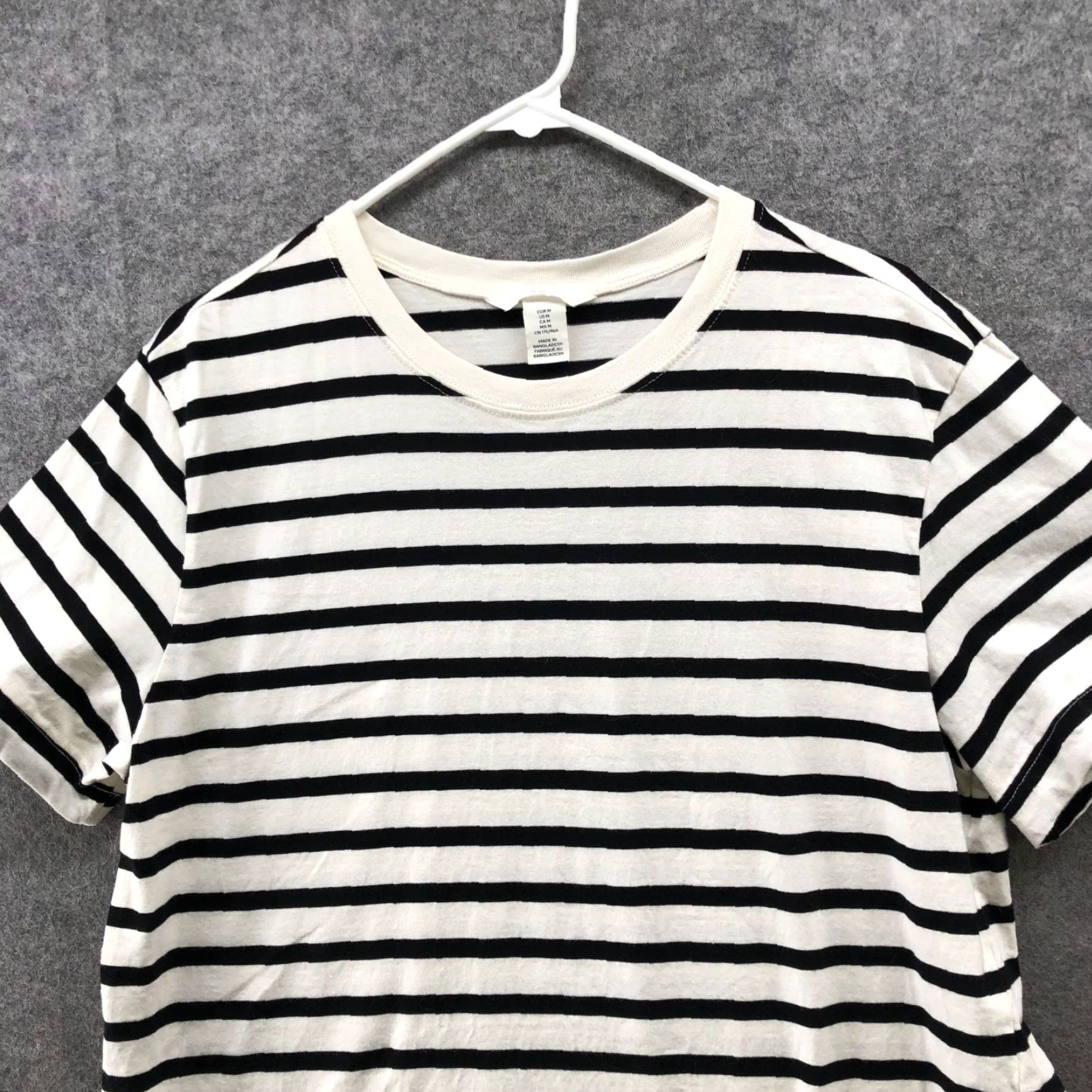 H&M H&M Shirt Dress Womens M Black White Striped Short Sleeve Mini Tunic Dress Womens M Black White Striped Short Sleeve Knit Cotton Crew Neck Size M / US 6-8 / IT 42-44 - 7 Thumbnail