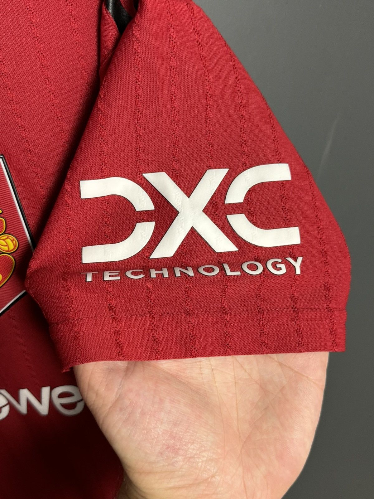 Adidas HEAT.RDY Manchester United 22/23 Home Football Jersey Size US S / EU 44-46 / 1 - 4 Thumbnail