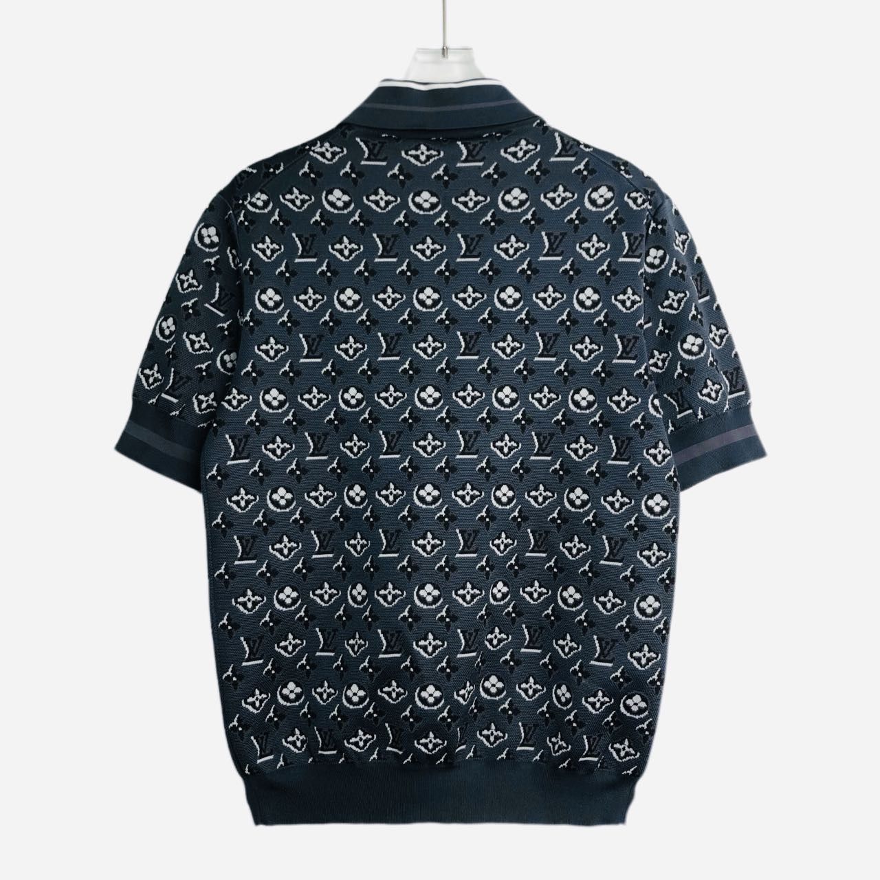 Louis Vuitton Louis Vuitton Monogram Silk Short Sleeve Polo Shirt K26WX Size M / US 6-8 / IT 42-44 - 2 Thumbnail