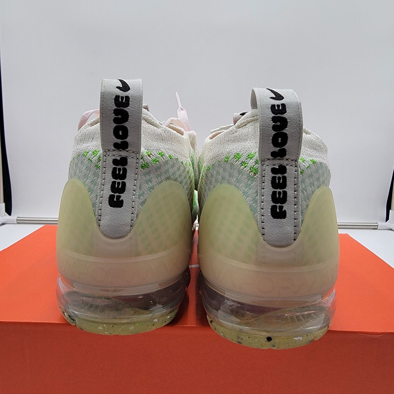 Nike Nike Air VaporMax 2021 'Feel Love' Women's Size 6 FD0871-100 Size US 6 / IT 36 - 5 Thumbnail