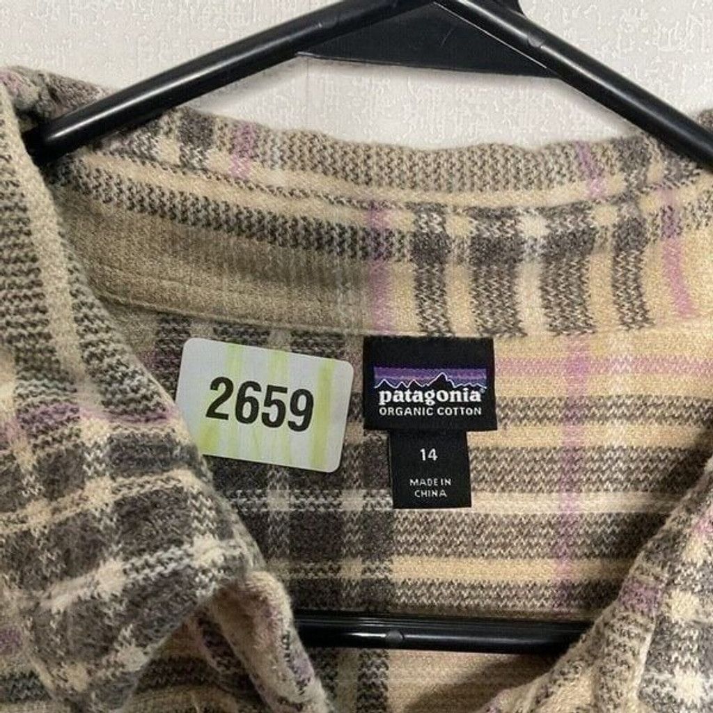 Patagonia Patagonia Tan Flannel Outdoor Fjord ButtonUp Women Shirt 14 Size XL / US 12-14 / IT 48-50 - 2 Thumbnail