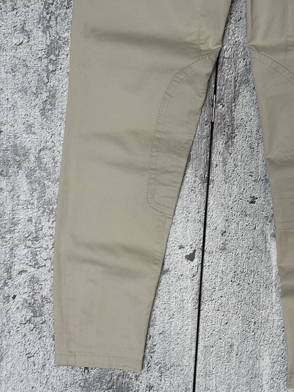Prada Prada Milano Rare Technical Pants Reinforced Knees Zip Ankle Size 27" / US 4 / IT 40 - 8 Thumbnail