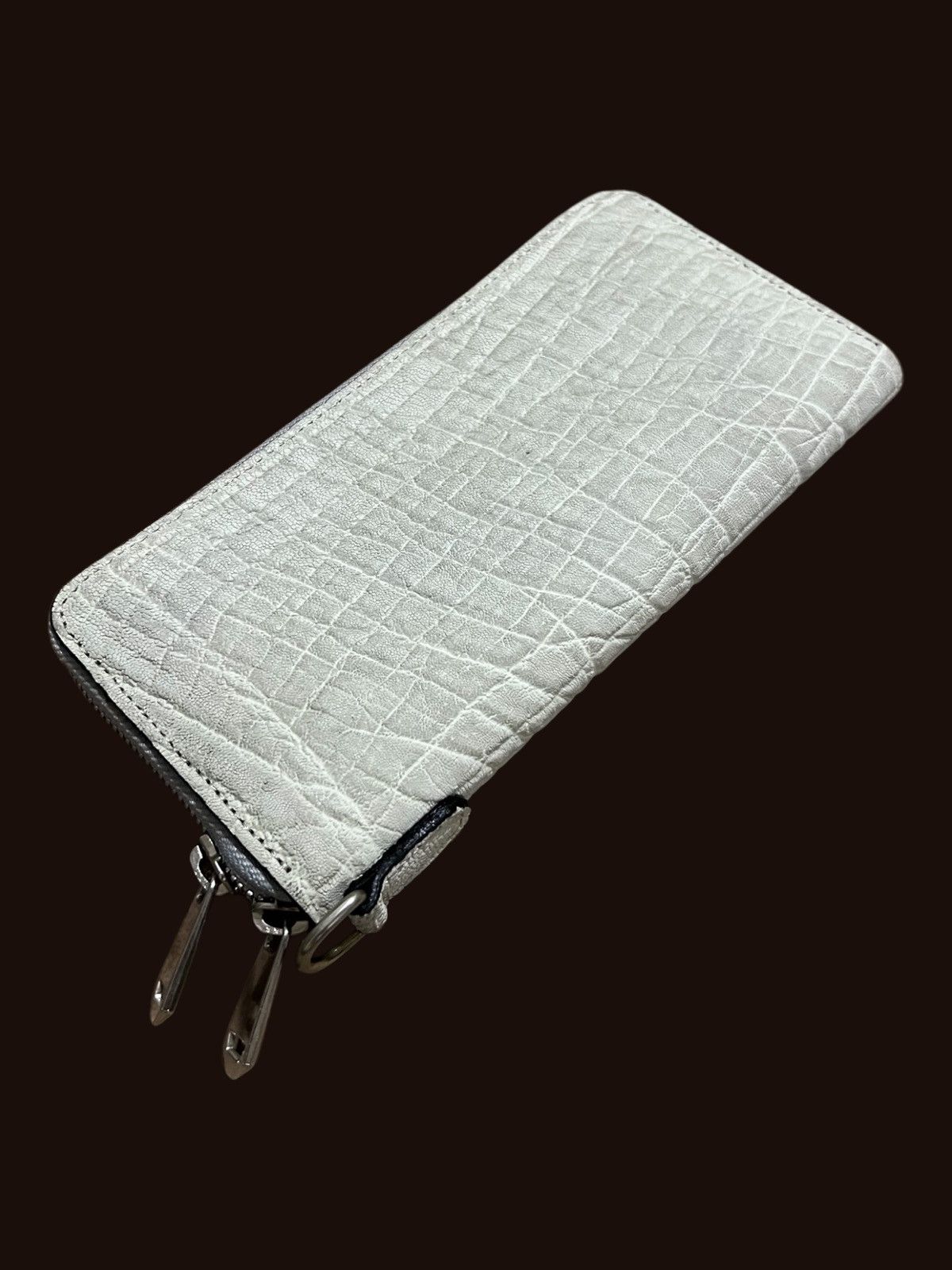 Isamu Katayama Backlash Genuine Elephant Skin Leather Round Fastener Long Wallets Size ONE SIZE - 1 Thumbnail