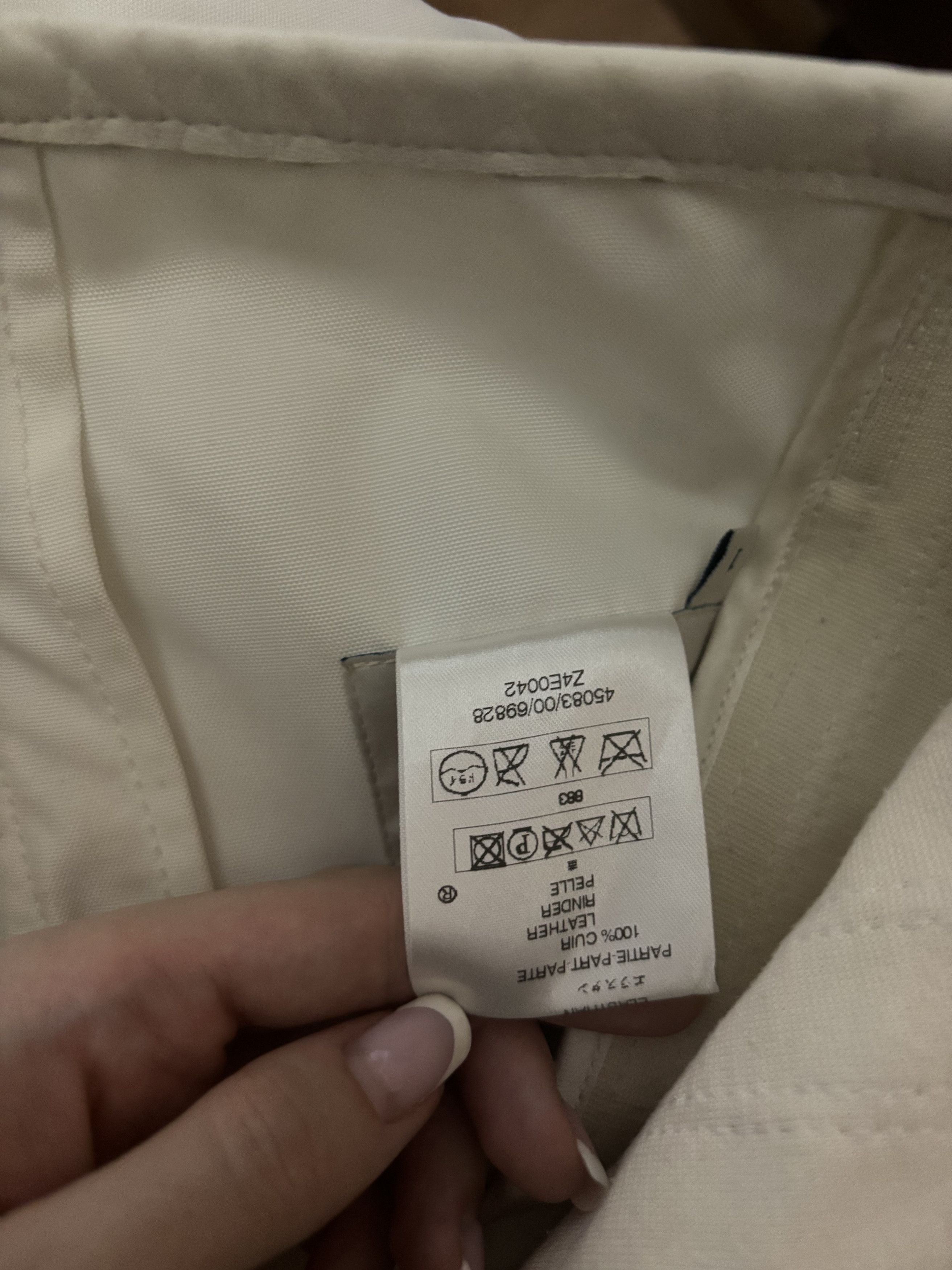 Moncler Moncler Round Collar White Jacket (S) Size S / US 4 / IT 40 - 9 Thumbnail