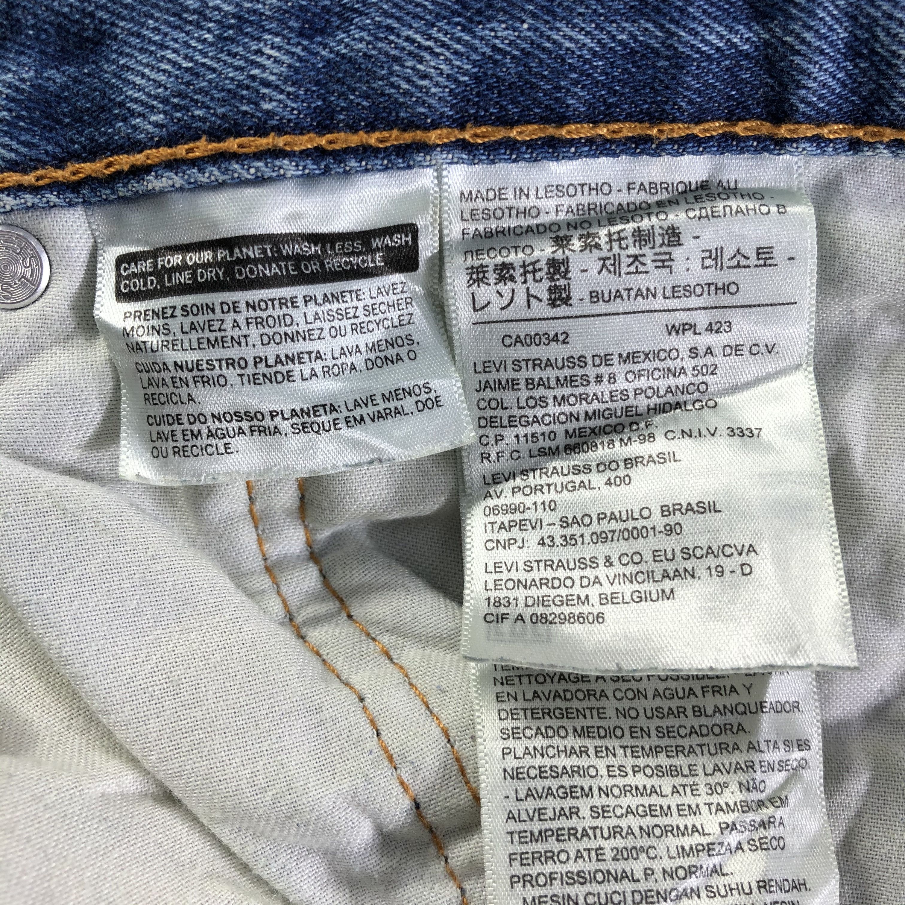 Levi's Vintage Blue Wash Levis 560 Jeans-J4394 Size US 33 - 9 Thumbnail