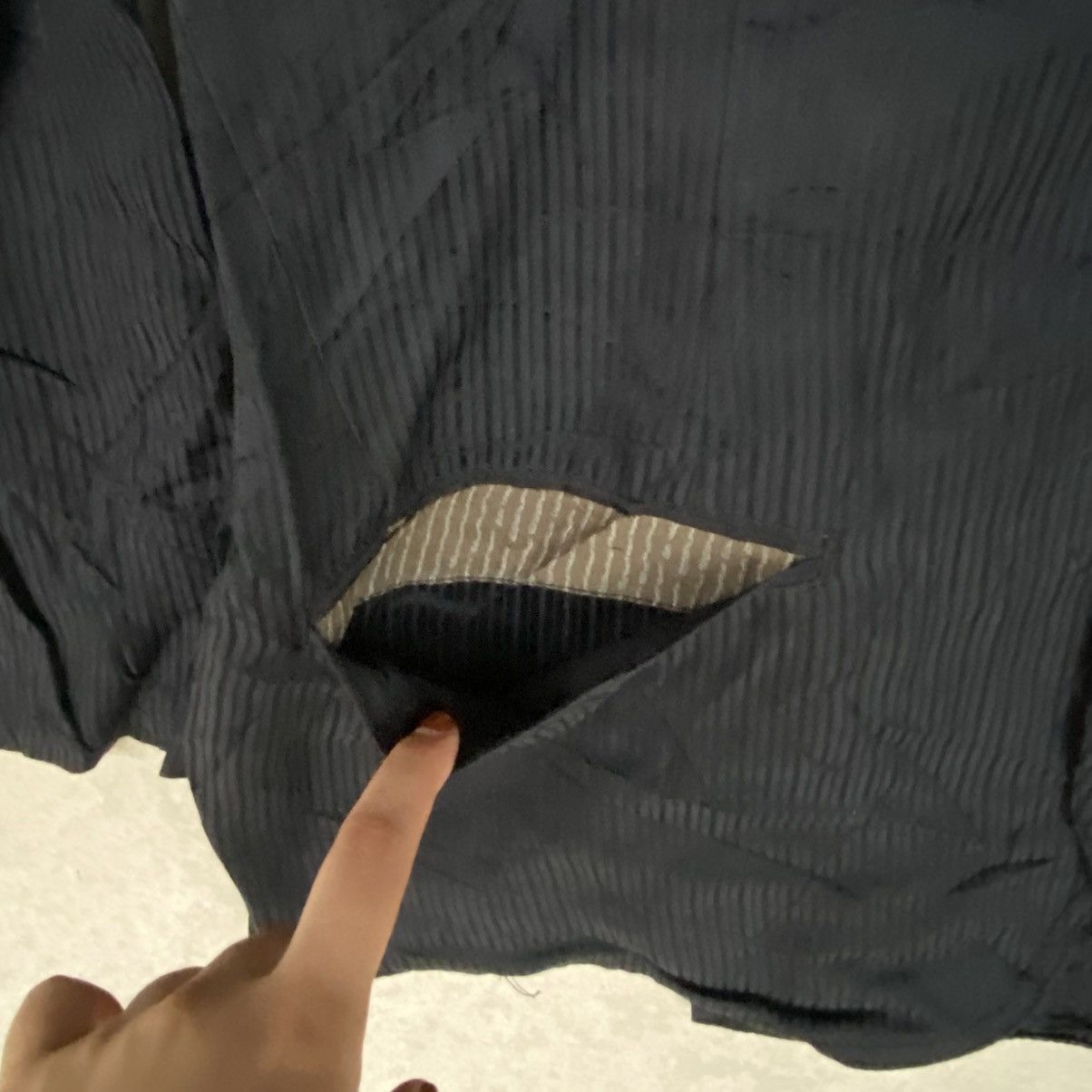 Other Vintage Black Wool Blazer With A Distressed Touch Blazer L Size US L / EU 52-54 / 3 - 5 Thumbnail