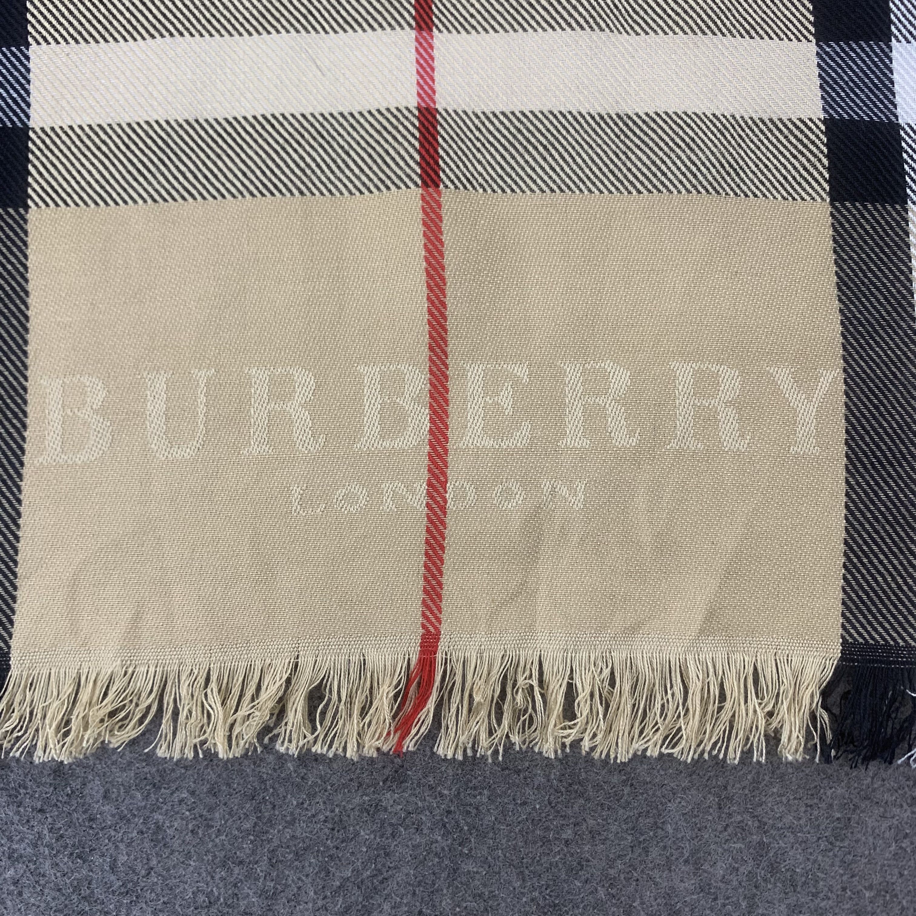 Burberry Burberry London Neckwear Scarf Shawl Size ONE SIZE - 8 Thumbnail