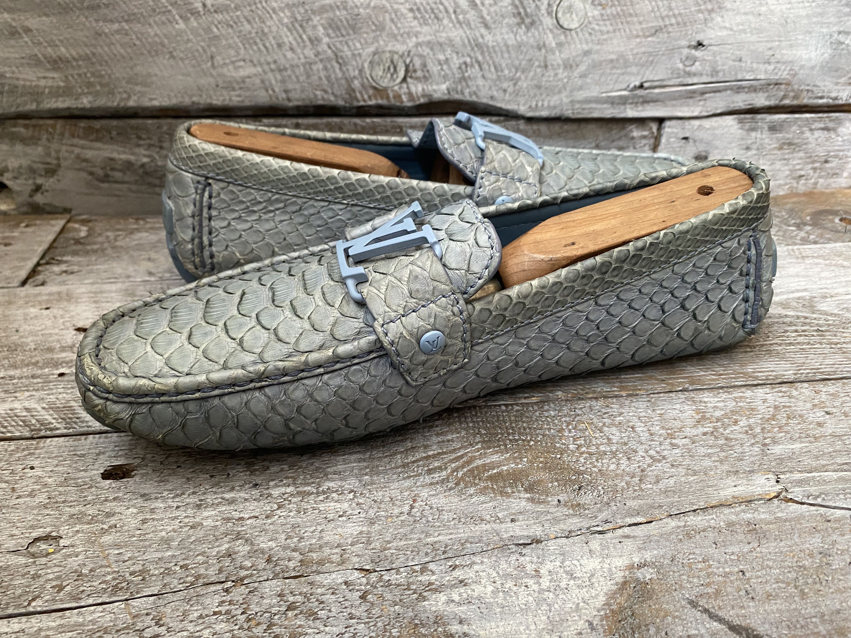 Designer × Louis Vuitton Louis vuitton monte carlo python moccasin leather loafers Size US 8 / EU 41 - 13 Thumbnail