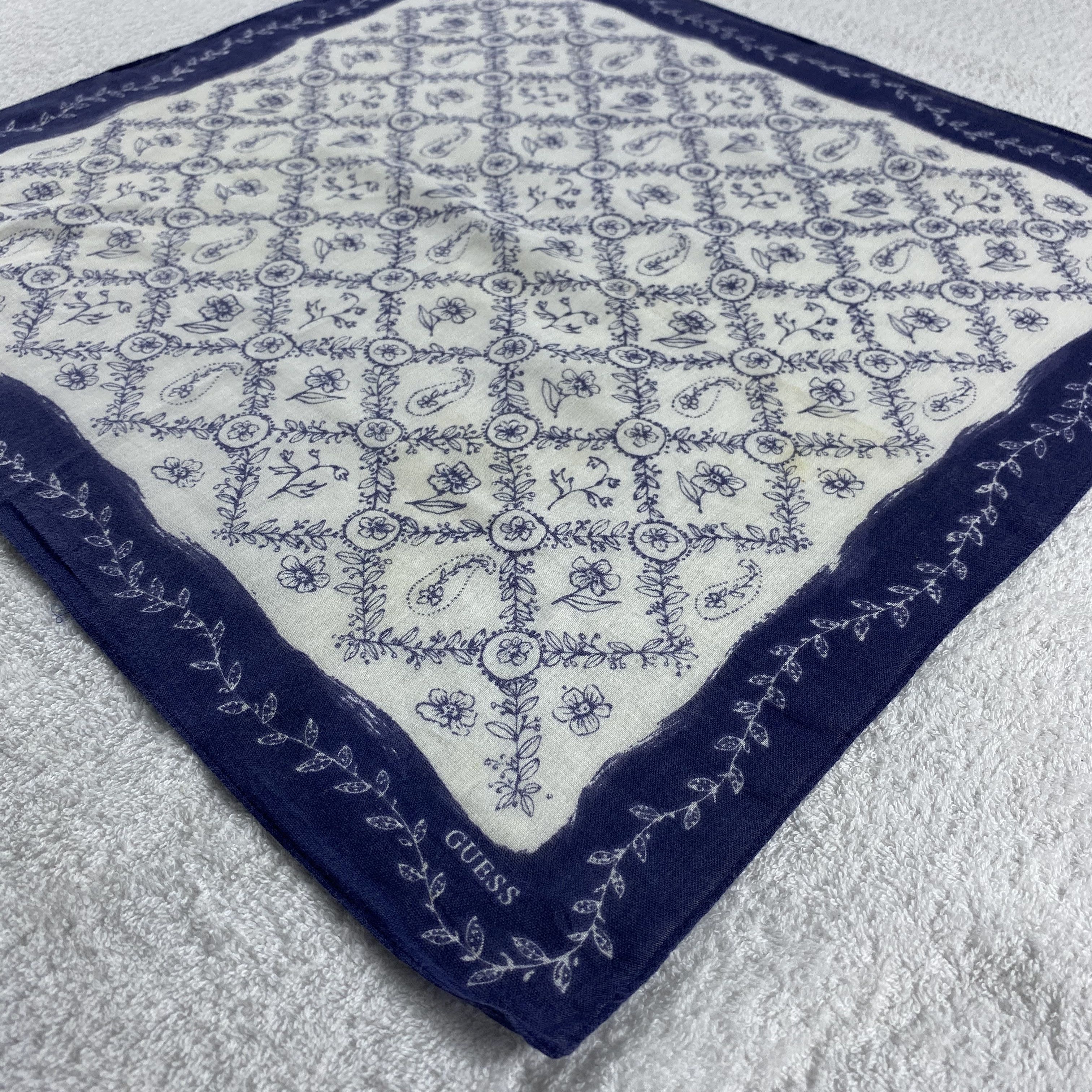 Guess × Vintage Guess Handkerchief / Neckerchief / Bandana Size ONE SIZE - 4 Thumbnail