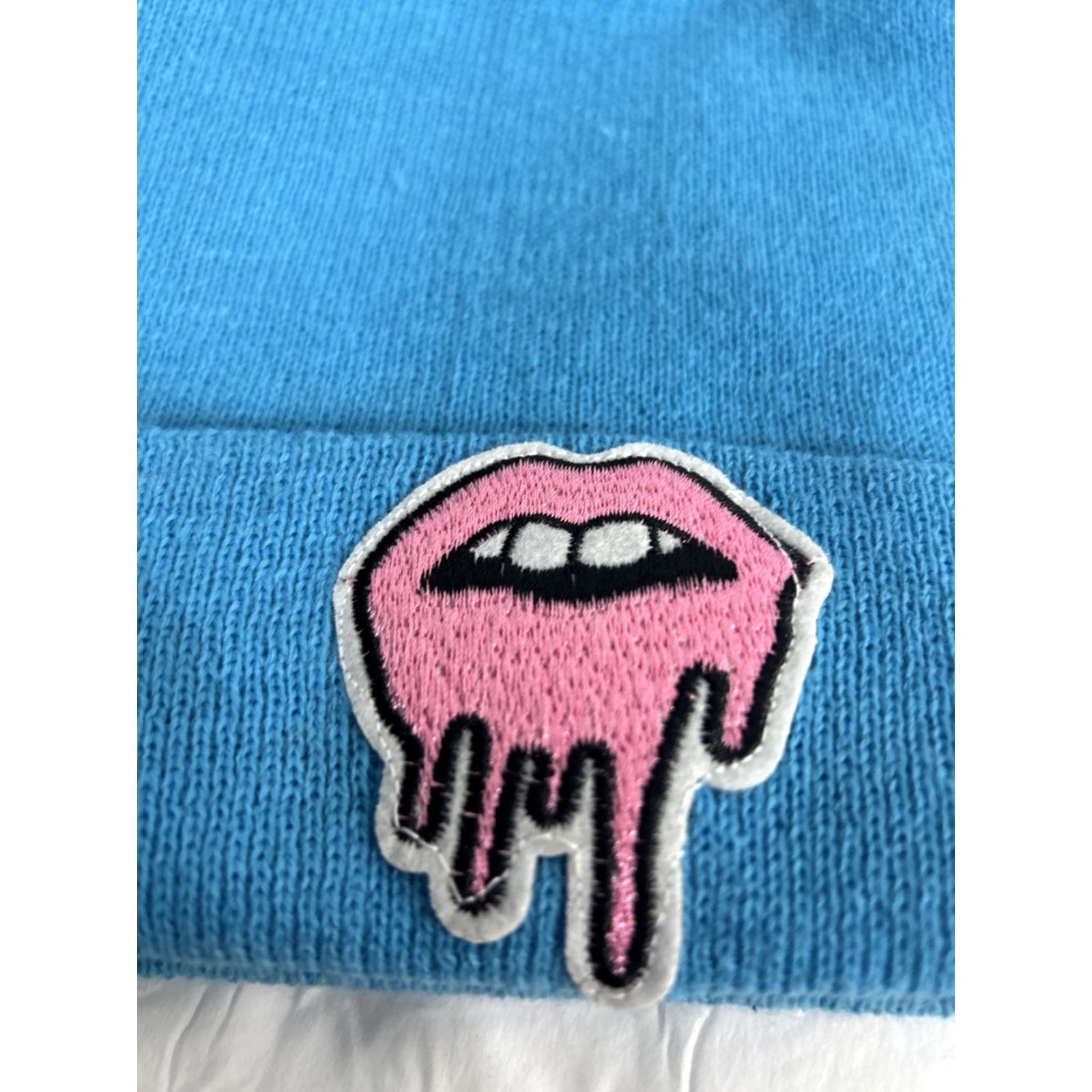 Vintage Messqueen Beanie Men One Size Blue Pink Skull Cap Polyester Street Wear Brooklyn Drip Mouth White? Size ONE SIZE - 4 Thumbnail