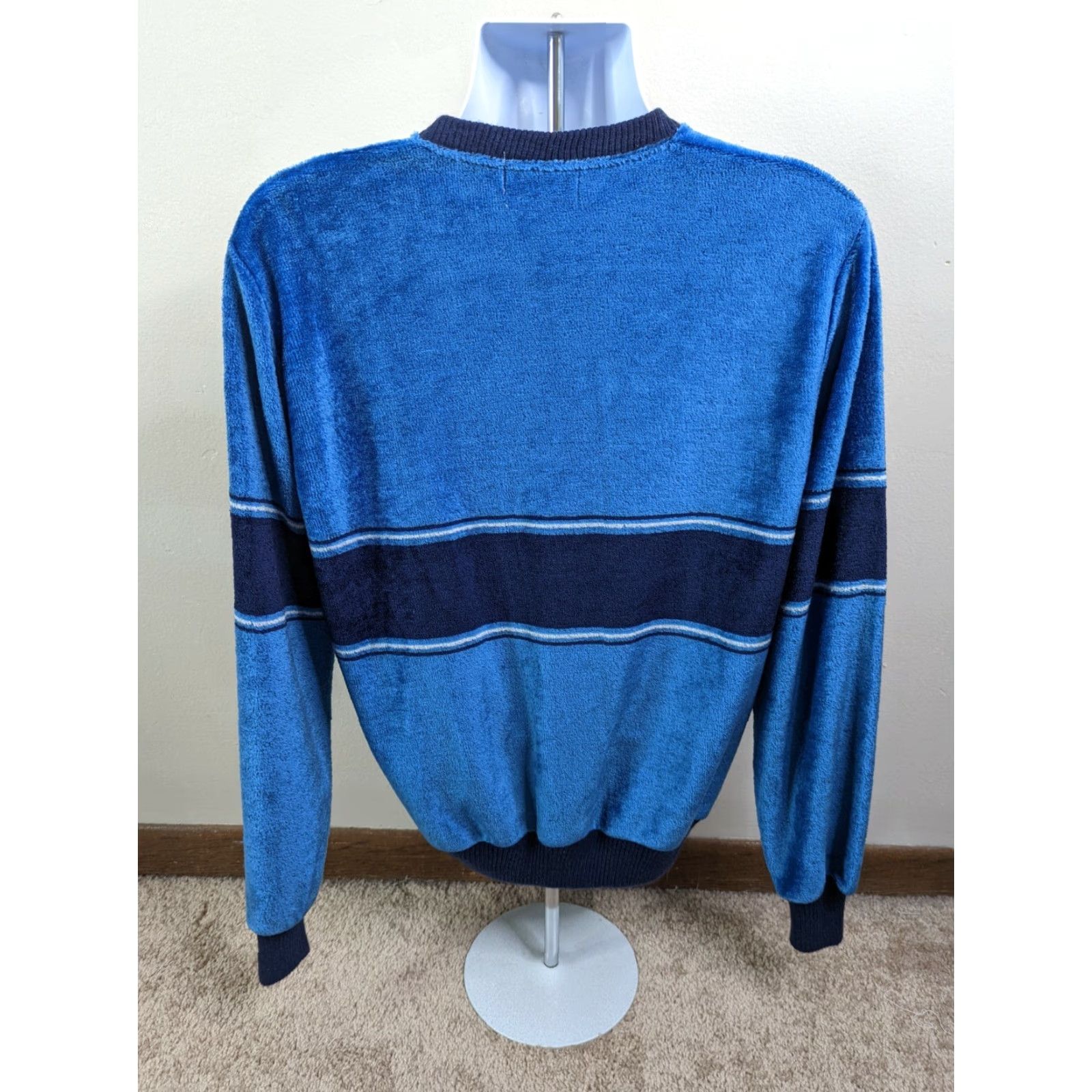 Vintage VINTAGE Montgomery Ward Sweatshirt Blue Striped Terry Cloth V-Neck Sweater Pullover L Mens Size US L / EU 52-54 / 3 - 5 Thumbnail