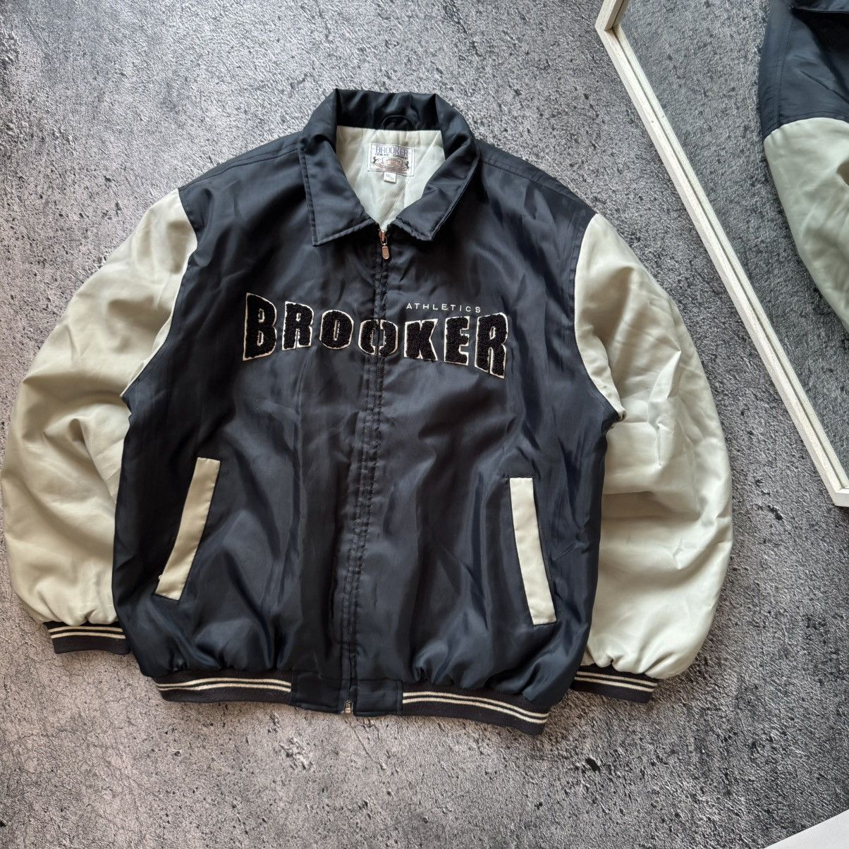 Avirex Vintage Brooker Athletics bomber jacket ma1 usa army avirex Size US XL / EU 56 / 4 - 1 Thumbnail