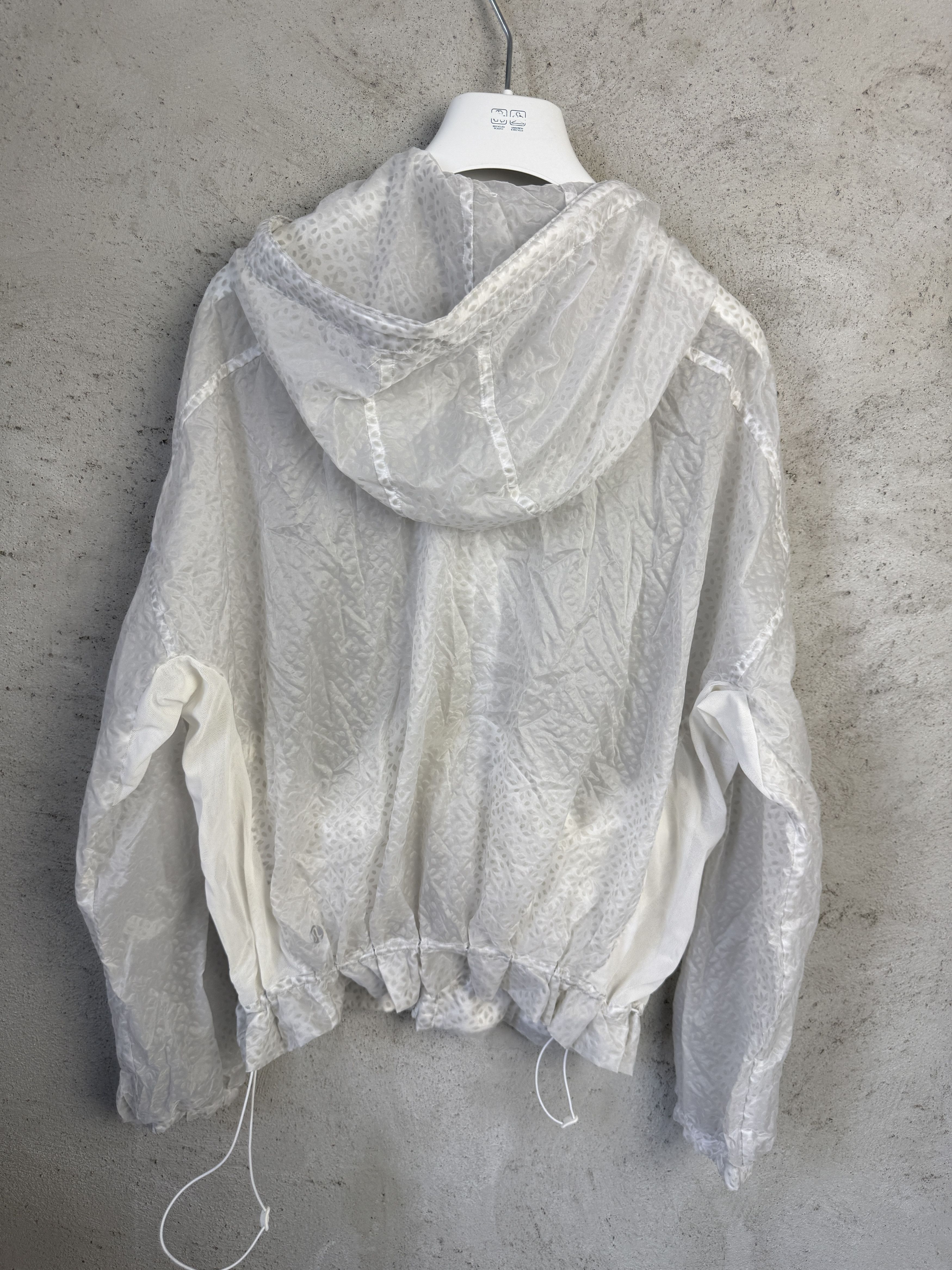 Lululemon Lululemon nylon rain light jacket pilates yoga gym Size L / US 10 / IT 46 - 4 Thumbnail