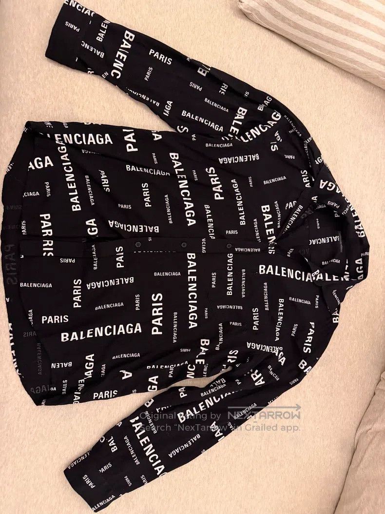Balenciaga Balenciaga Letter Printed Long Sleeve Shirt Size XS / US 0-2 / IT 36-38 - 1 Thumbnail