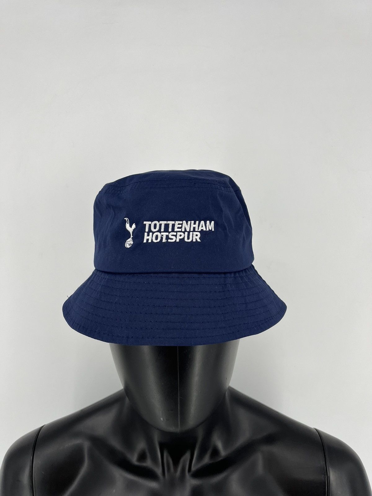 Vintage Vintage Washed Drip Y2K 90s 00s Cap Tottenham Football Size ONE SIZE - 1 Thumbnail