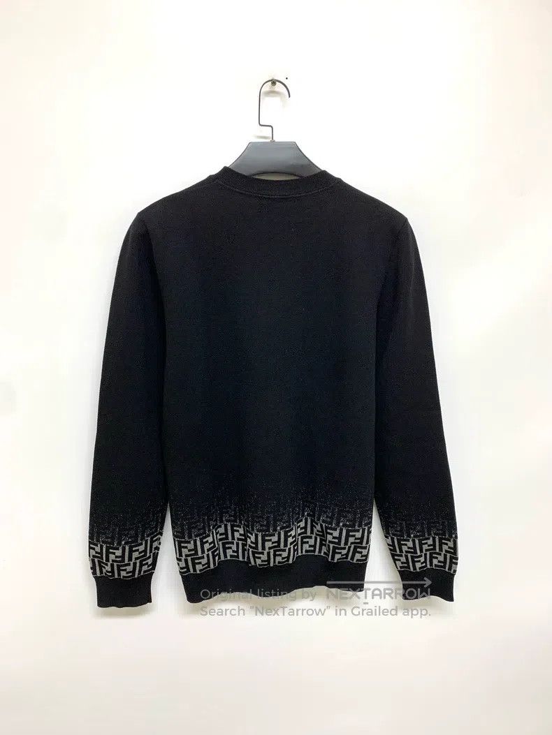 Fendi Fendi Graduated Dark Color Knitted Sweater Size US L / EU 52-54 / 3 - 2 Thumbnail
