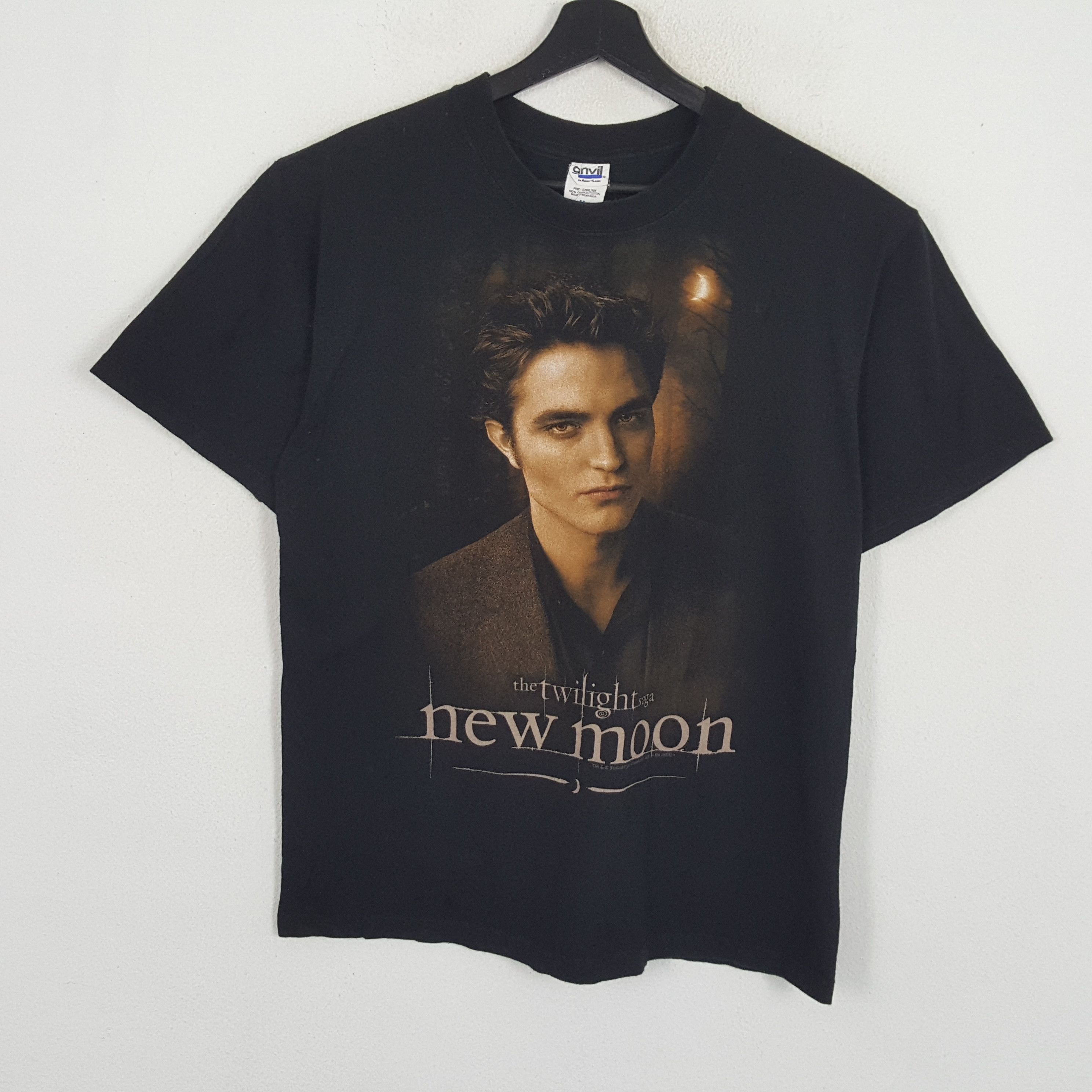 Vintage The Twilight Saga New Moon Movie Vintage Tshirt Size US M / EU 48-50 / 2 - 1 Thumbnail