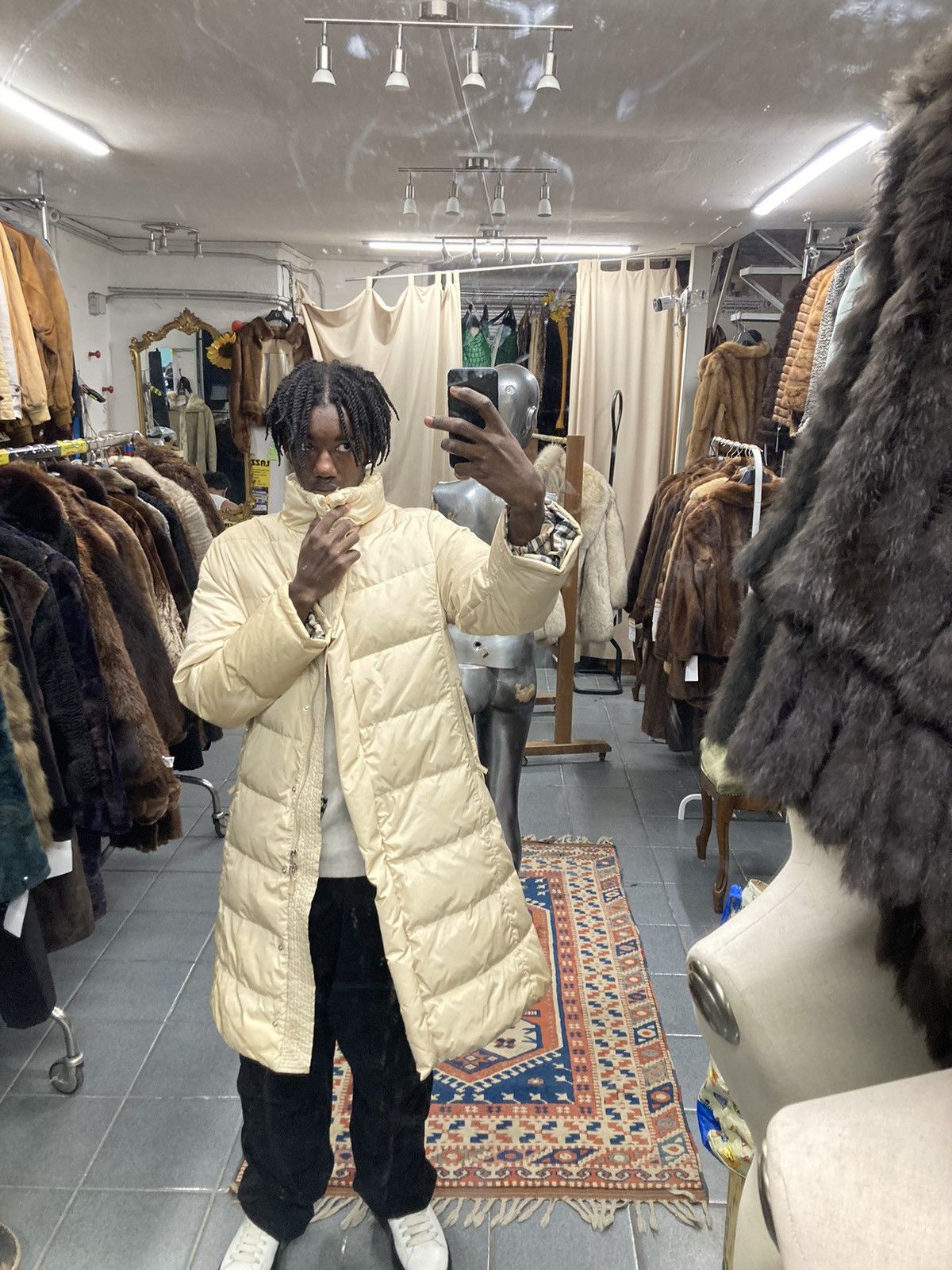 Burberry Beige long down jacket, ideal for winter - Size M Size US M / EU 48-50 / 2 - 3 Thumbnail