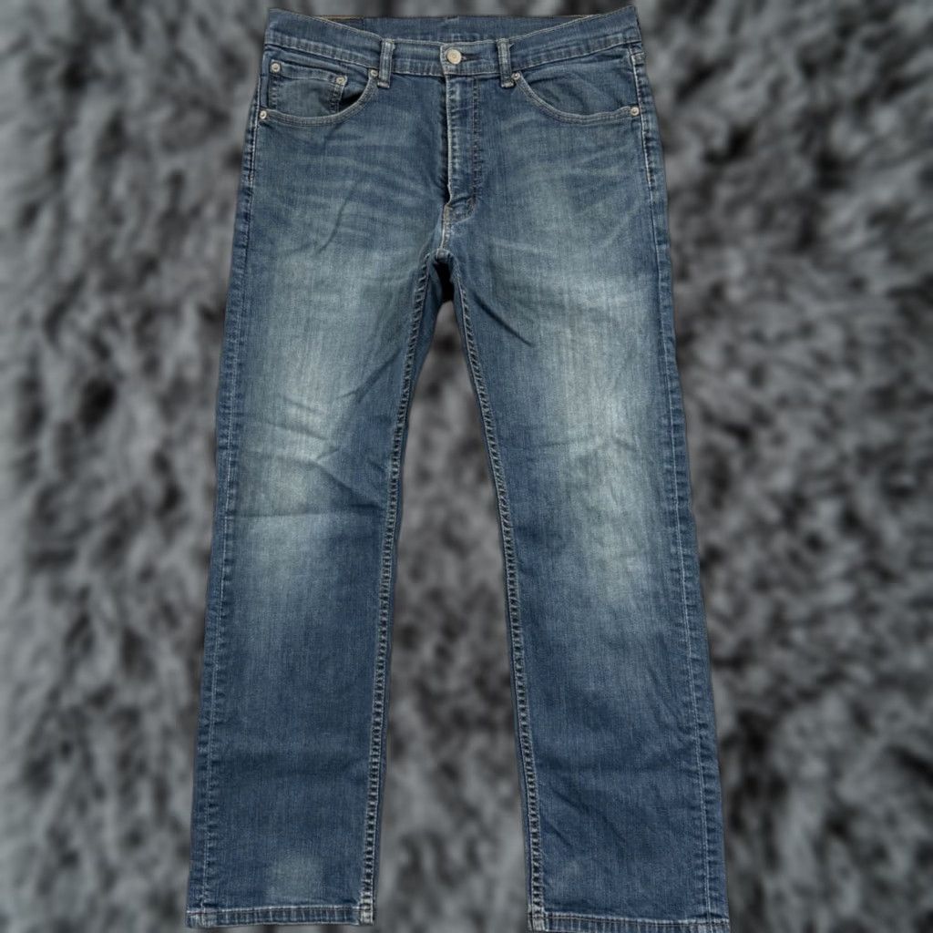 Levi's VINTAGE Levi's 505 Jeans 33x30 Blue Denim Regular Fit Straight Leg USA Y2K Men Size US 33 - 1 Thumbnail