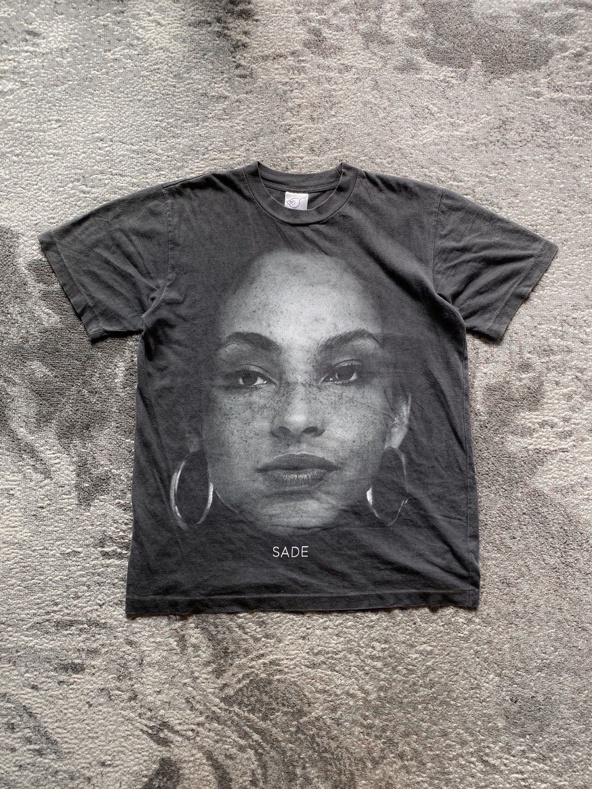Band Tees LAST DROP ✌🏾 Bootleg Sade Love Deluxe Tee Size US L / EU 52-54 / 3 - 1 Thumbnail