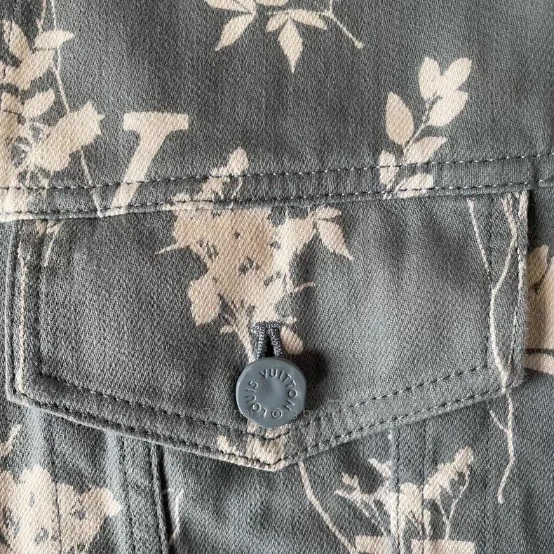 Louis Vuitton Louis Vuitton Haze blue wheat-ear printed denim jacket Size US M / EU 48-50 / 2 - 5 Thumbnail