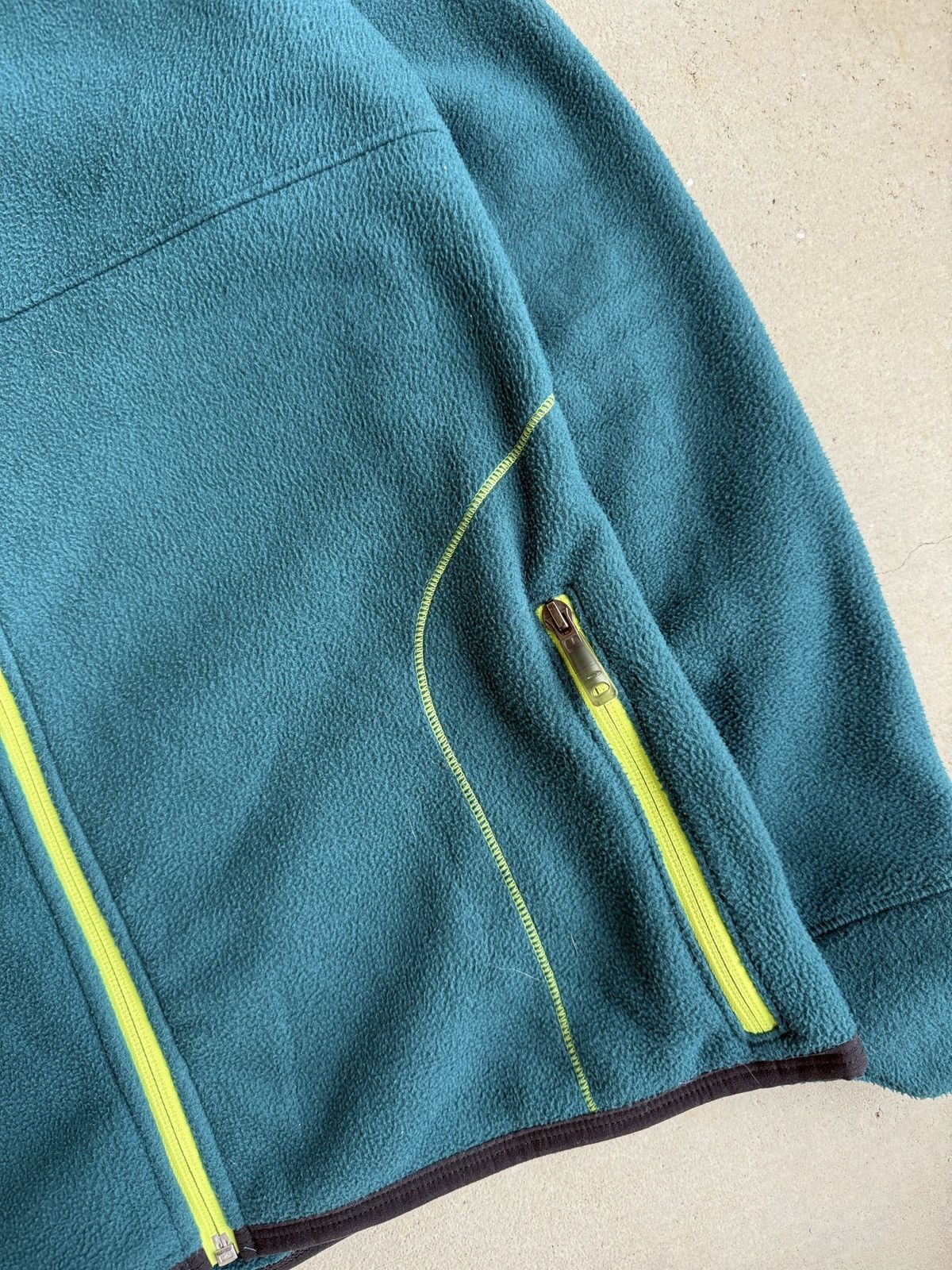 Vintage Vintage Oakley Fleece Zip Up Size US XL / EU 56 / 4 - 4 Thumbnail