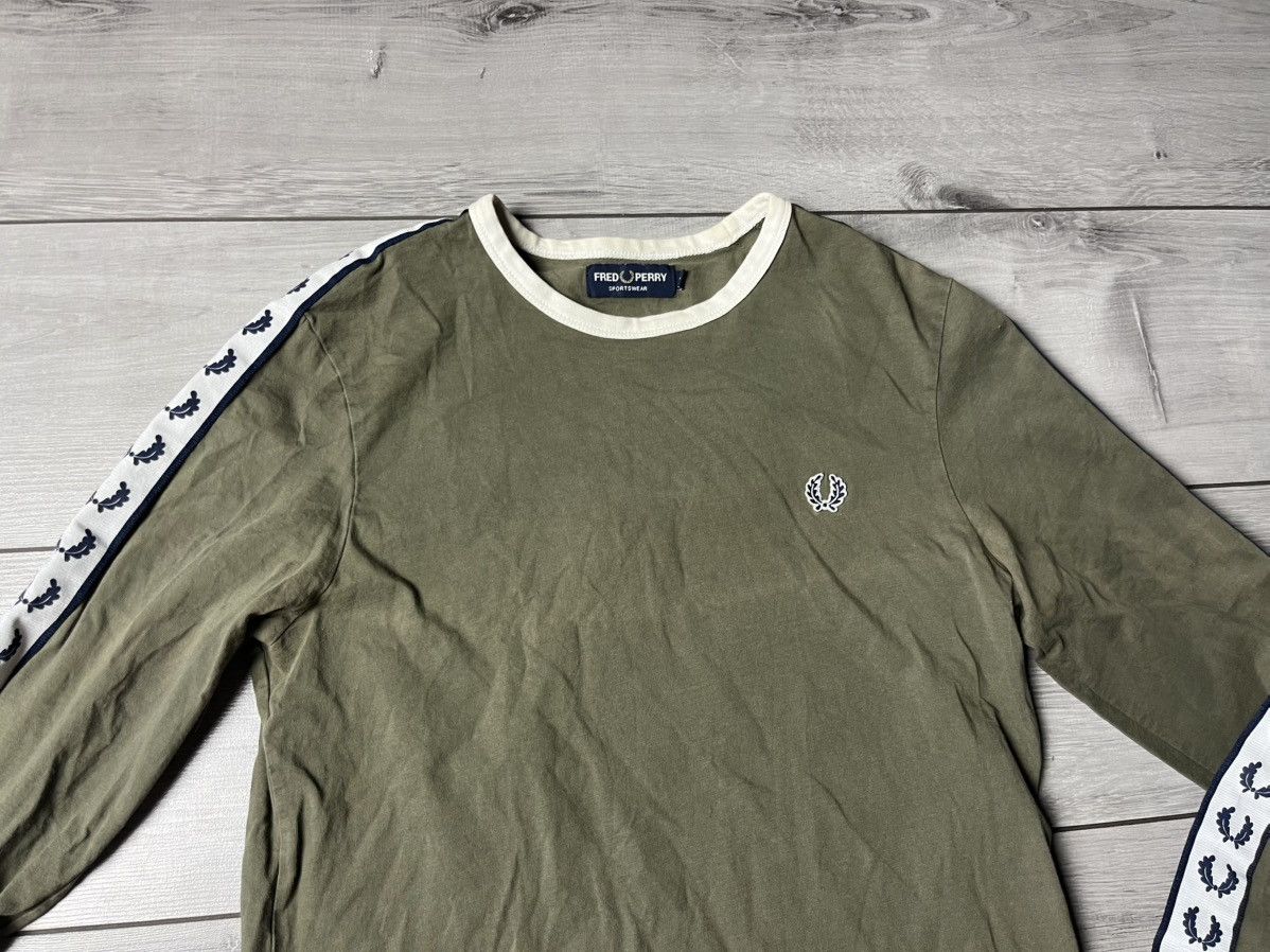 Fred Perry Fred perry long sleeve logo size Small Size US S / EU 44-46 / 1 - 3 Thumbnail