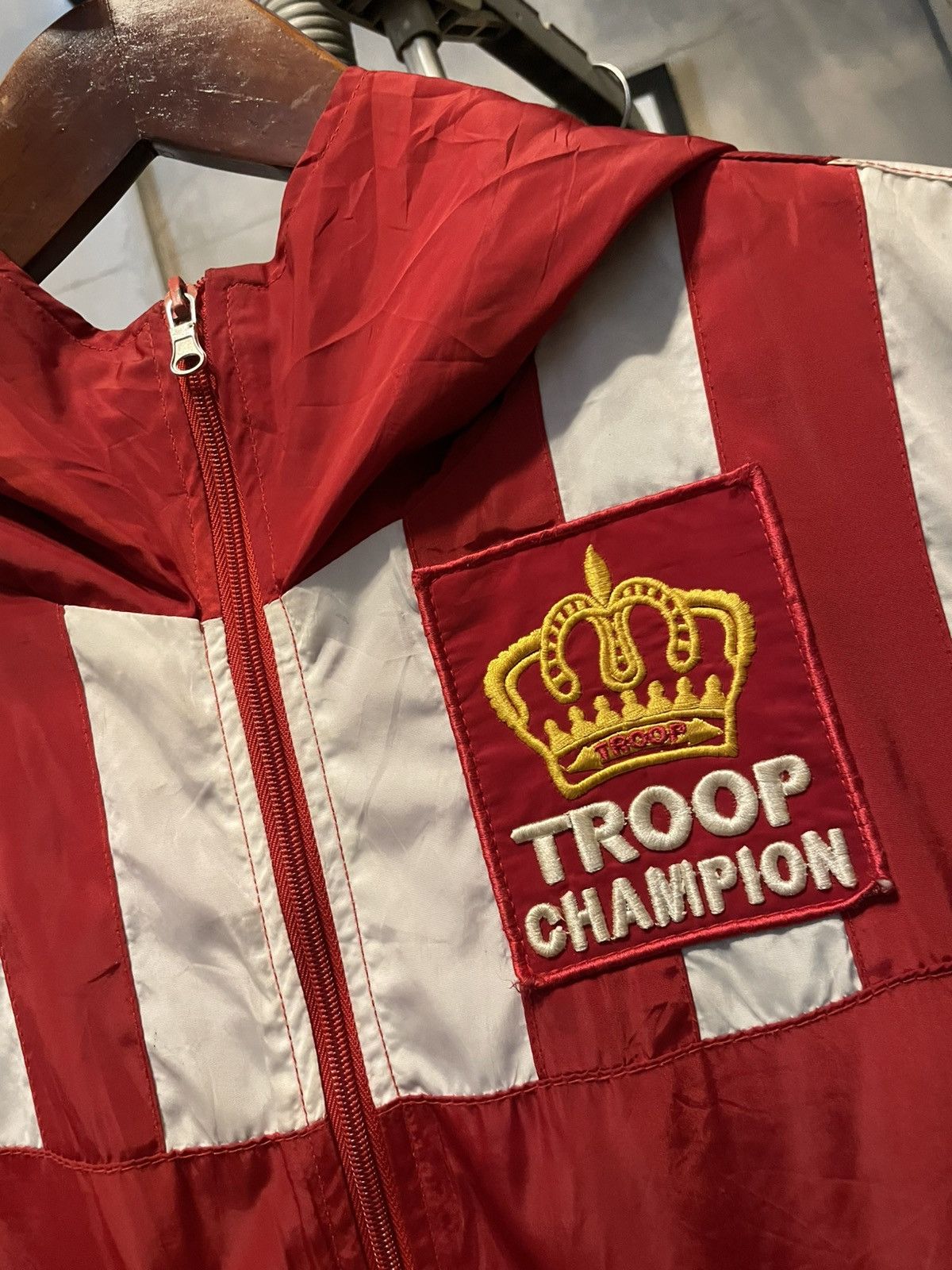 Troop Vintage TROOP champion LL COOL J hooded jacket size L Size US L / EU 52-54 / 3 - 2 Thumbnail