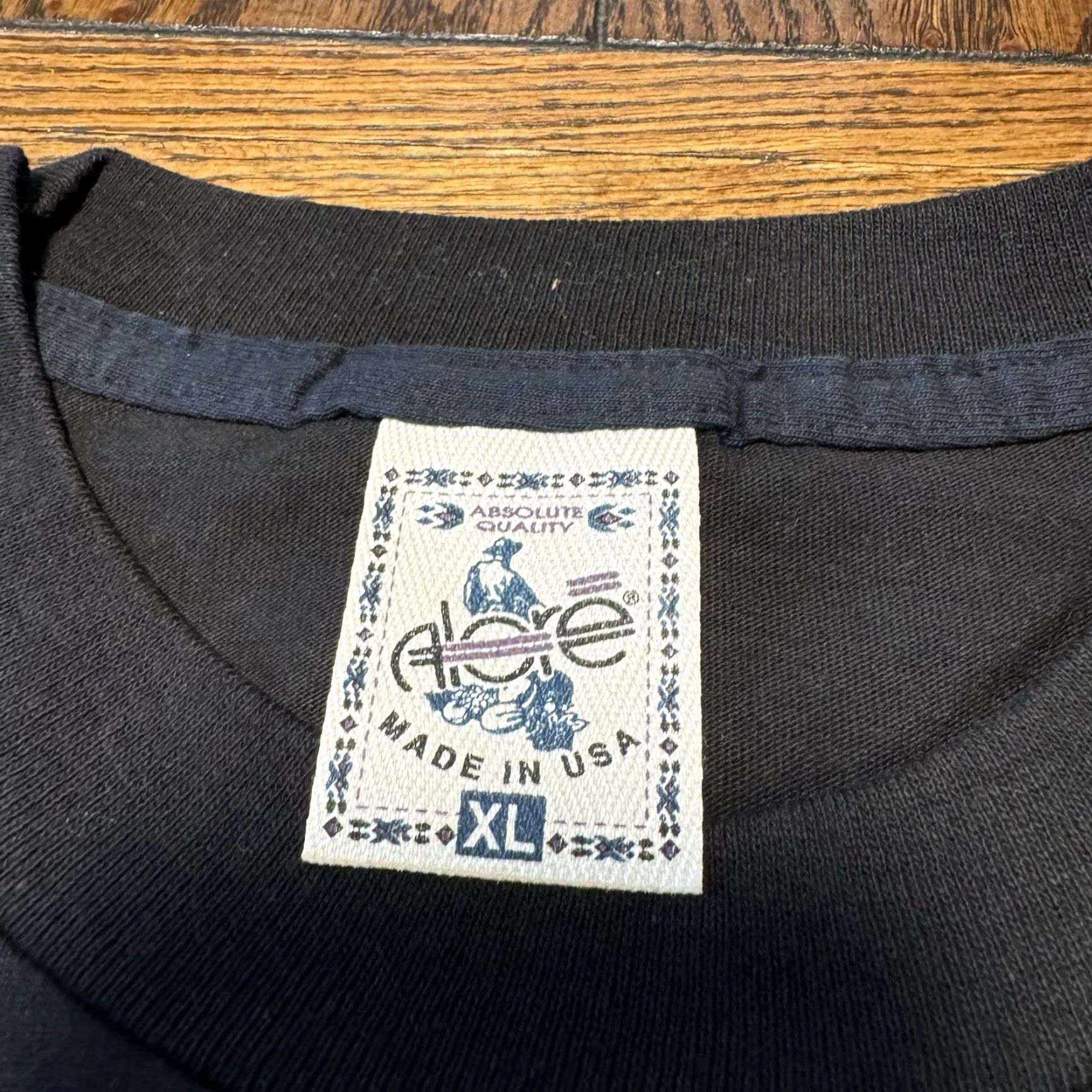 Vintage VINTAGE Elvis Presley Unforgettable T Shirt XL Black 90s Mens Short Sleeve Crew Neck Cotton Graphic New Size US XL / EU 56 / 4 - 5 Thumbnail